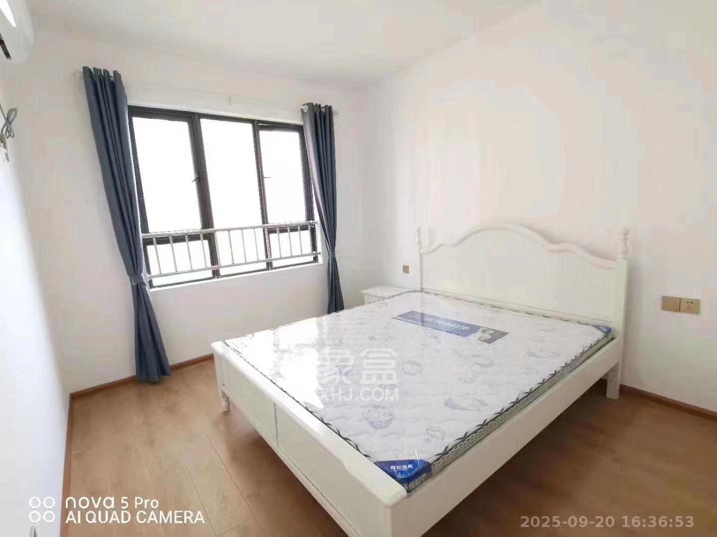 爵世名邸东湖(东湖壹号企业总部基地) 3室2厅1卫 2300.0元/月 爵世名邸东湖(东湖壹号企业总部基地) 3室2厅1卫 2300.0元/月室内图