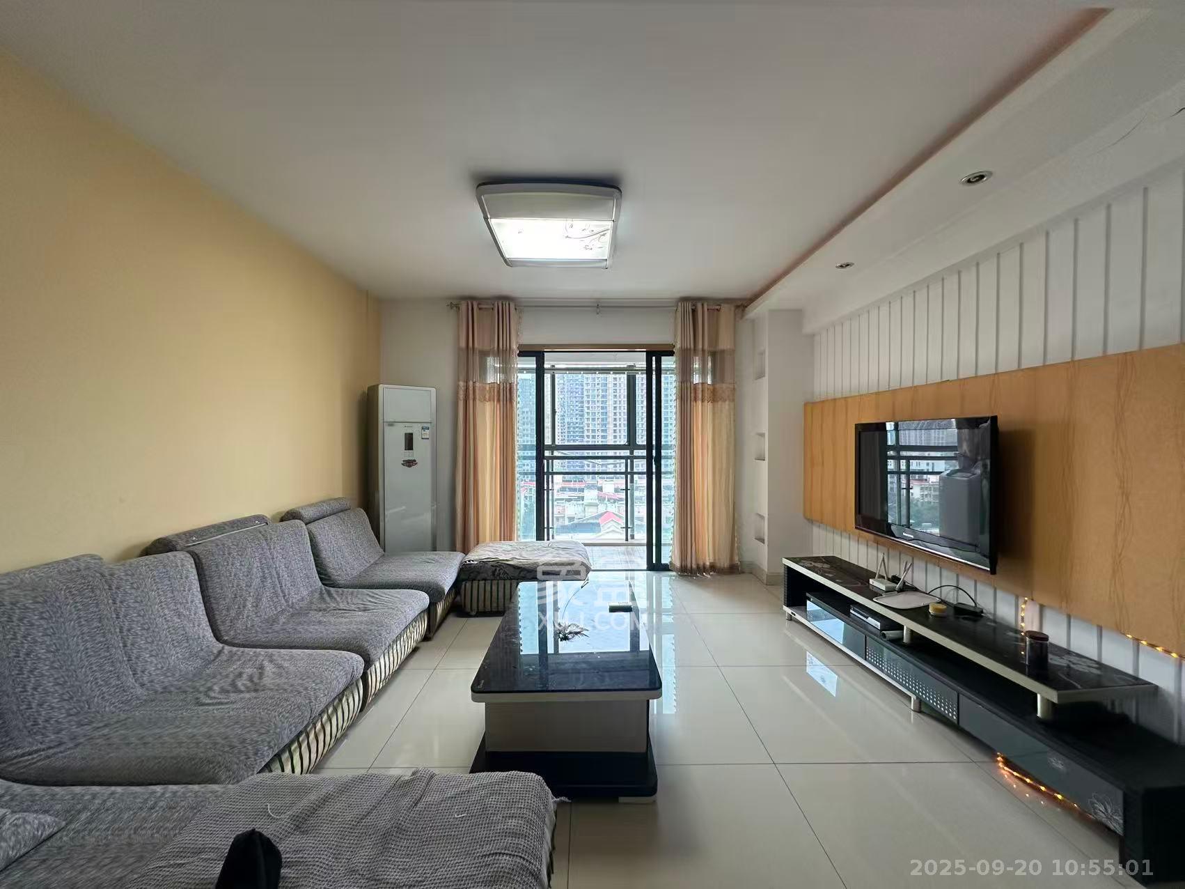 西城龙庭 3室2厅1卫 2400.0元/月 西城龙庭 3室2厅1卫 2400.0元/月室内图