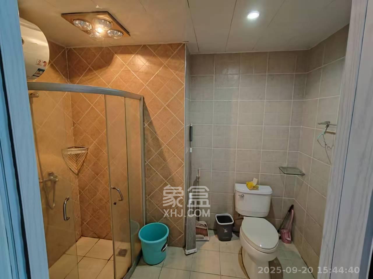 昊天大厦 1室1厅1卫 1900.0元/月 昊天大厦 1室1厅1卫 1900.0元/月室内图