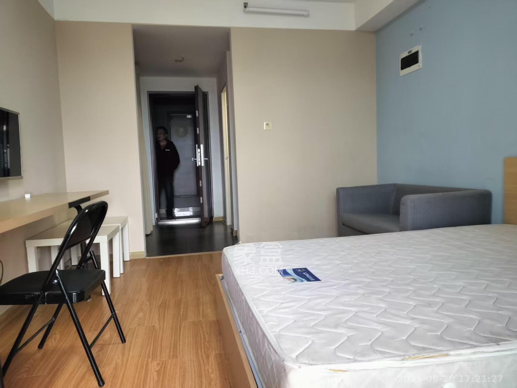 万科白鹭郡  1室1厅1卫    1300.0元/月室内图