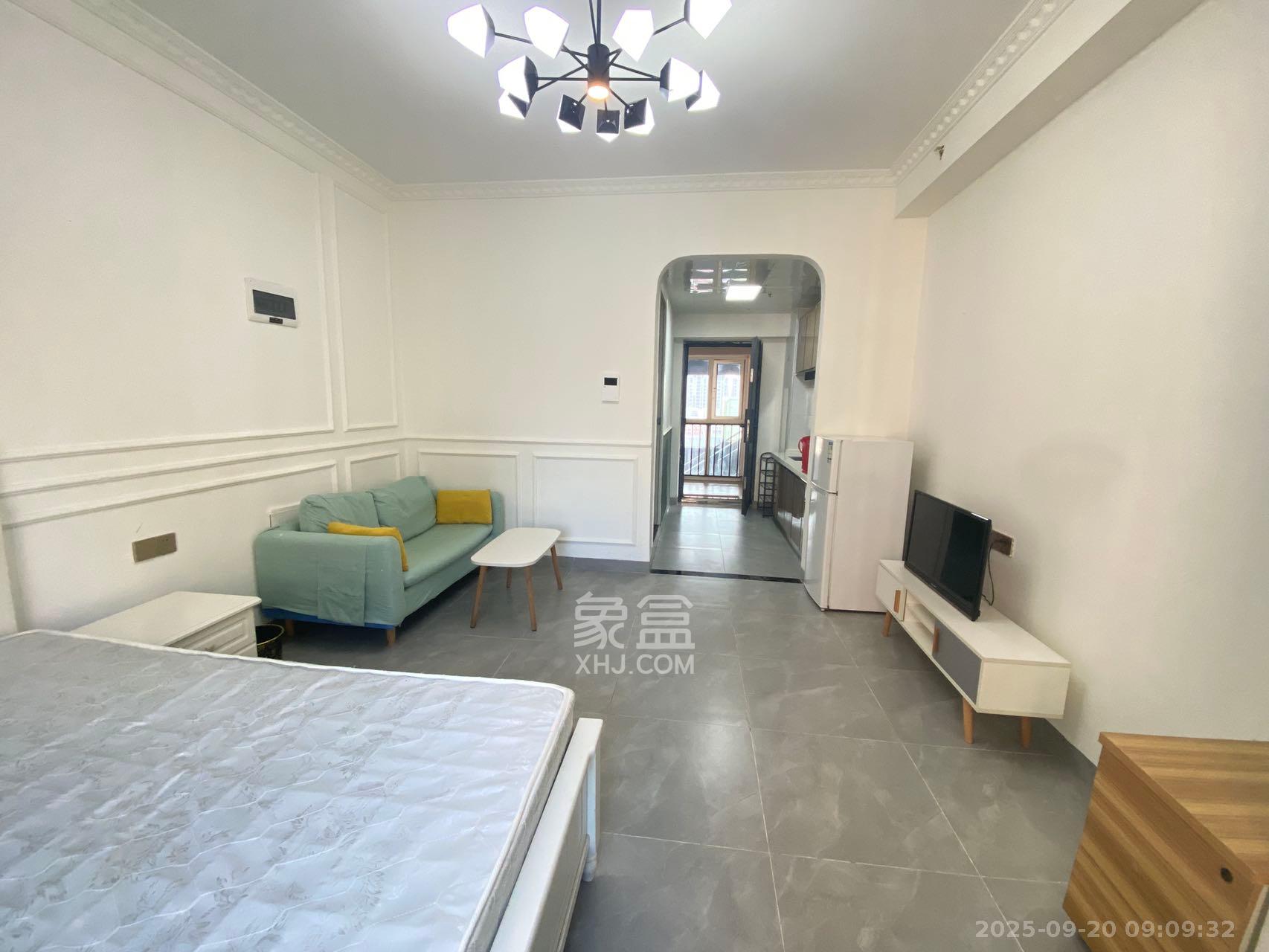 芙蓉万国城MOMA（卓越汇富苑）  1室1厅1卫    1600.0元/月室内图