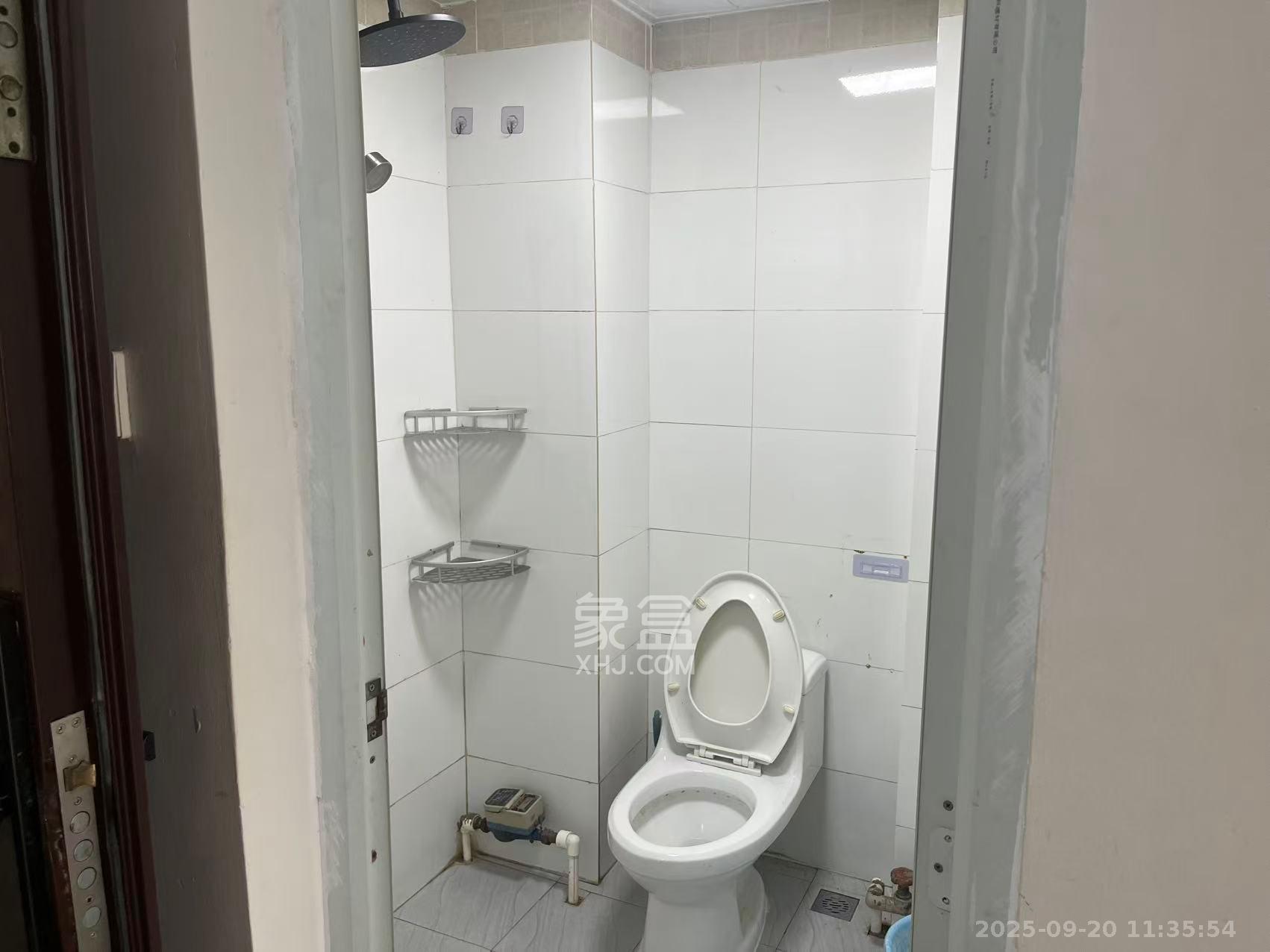 七彩丽都 1室1厅0卫 2000.0元/月 七彩丽都 1室1厅0卫 2000.0元/月室内图