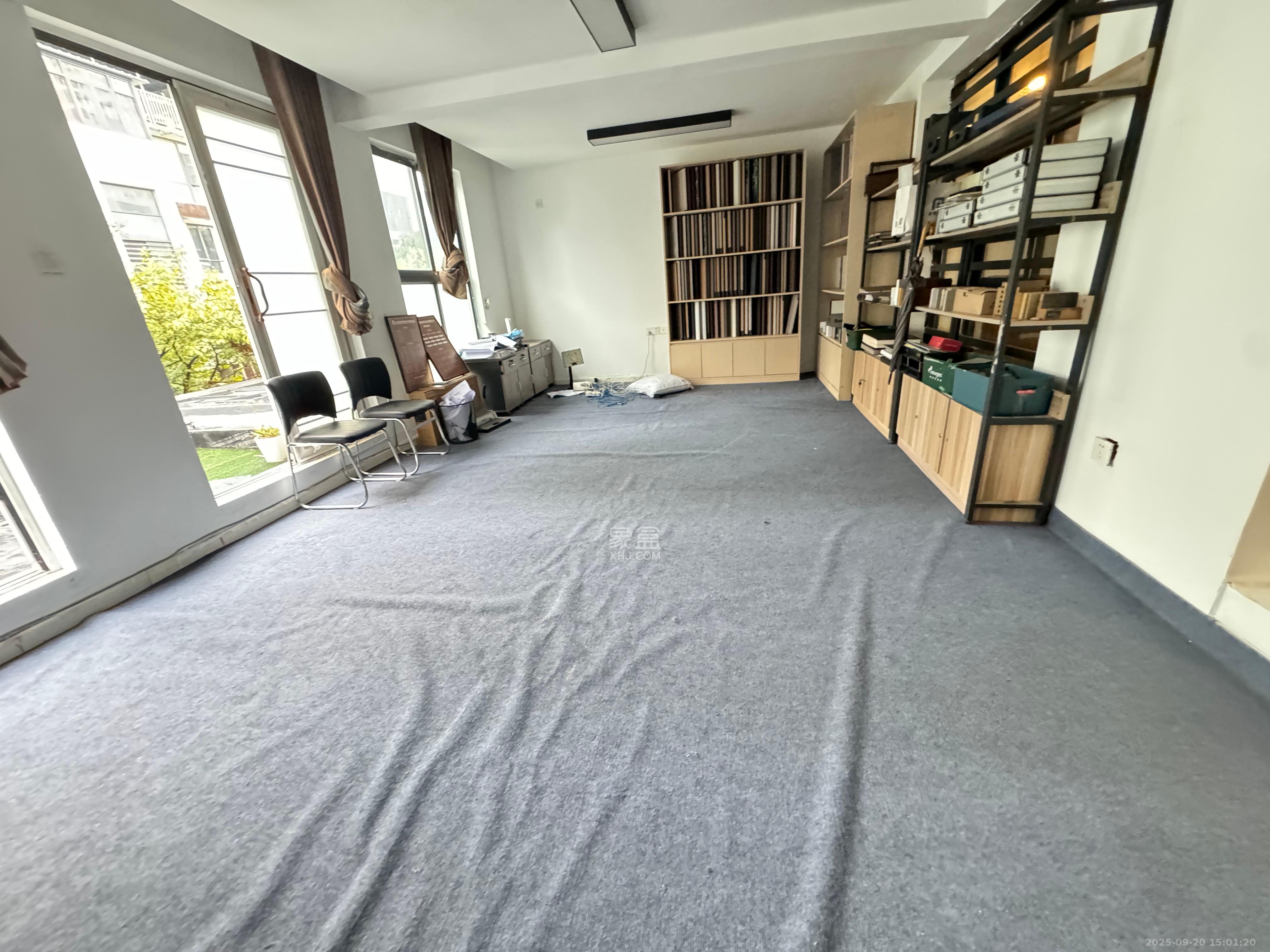 万科城  4室2厅2卫    7800.0元/月室内图