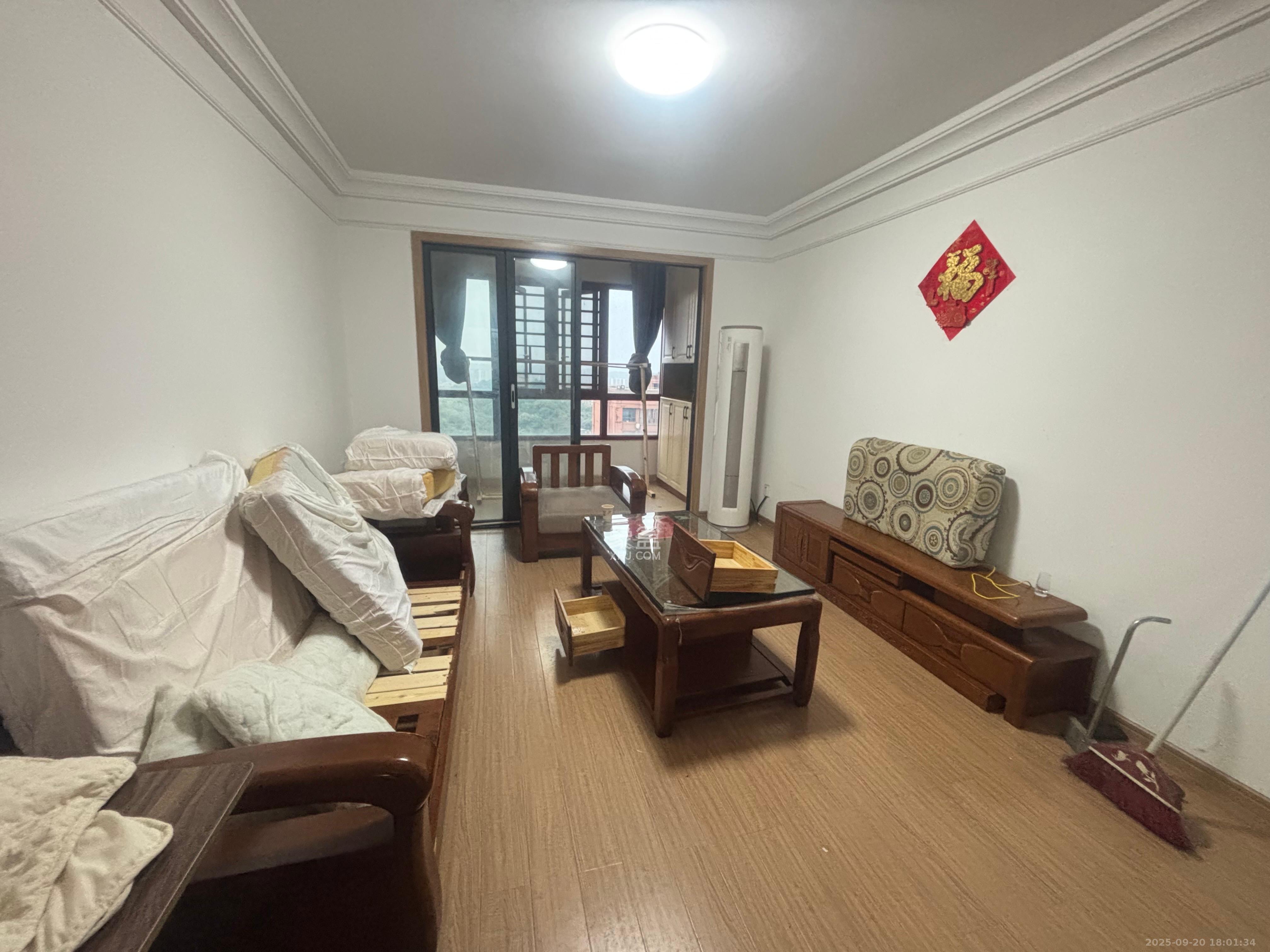 五矿万境蓝山  3室2厅1卫    2300.0元/月室内图