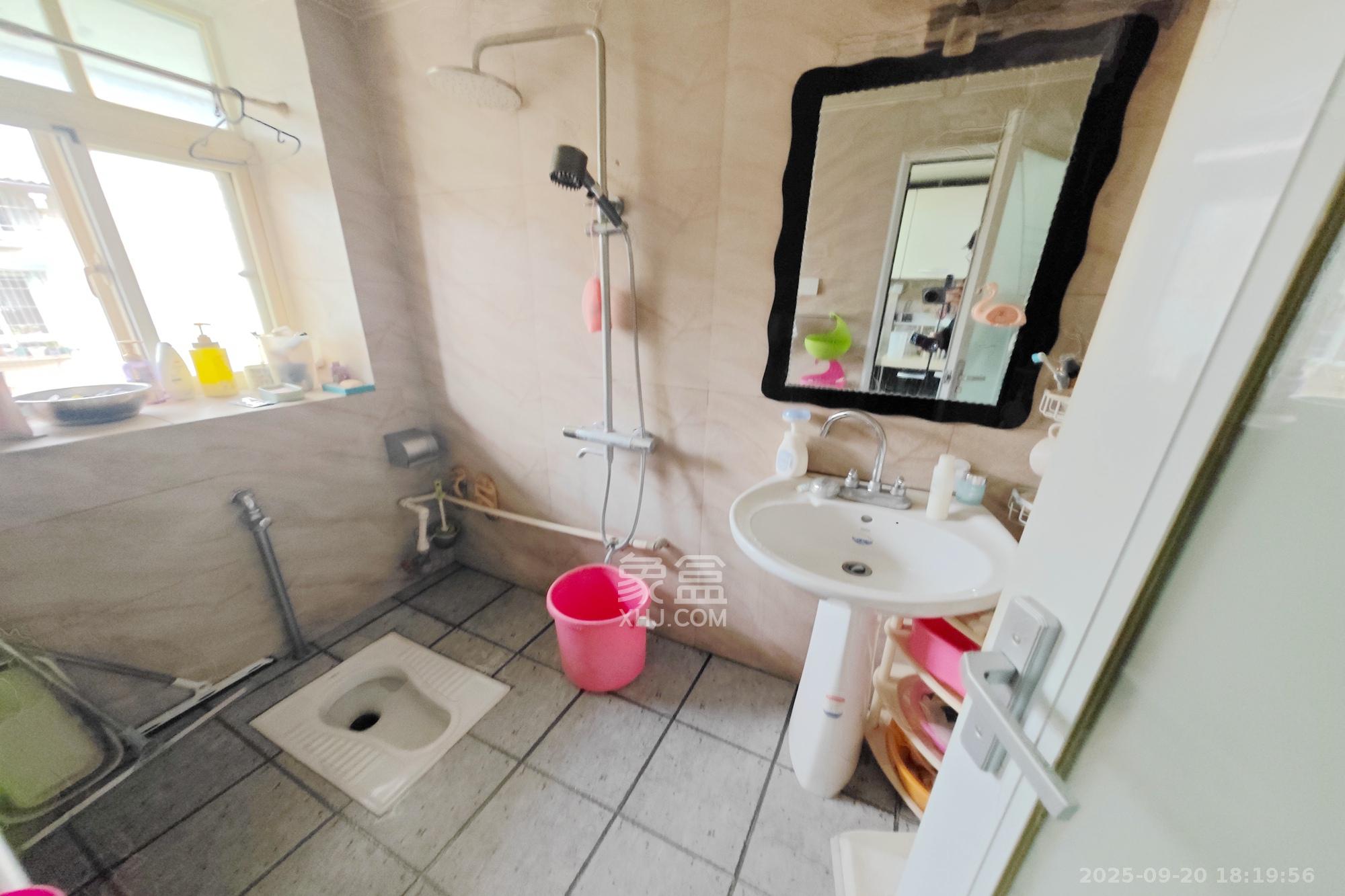 怡景民居 4室2厅2卫 65.0万 怡景民居 4室2厅2卫 65.0万其他