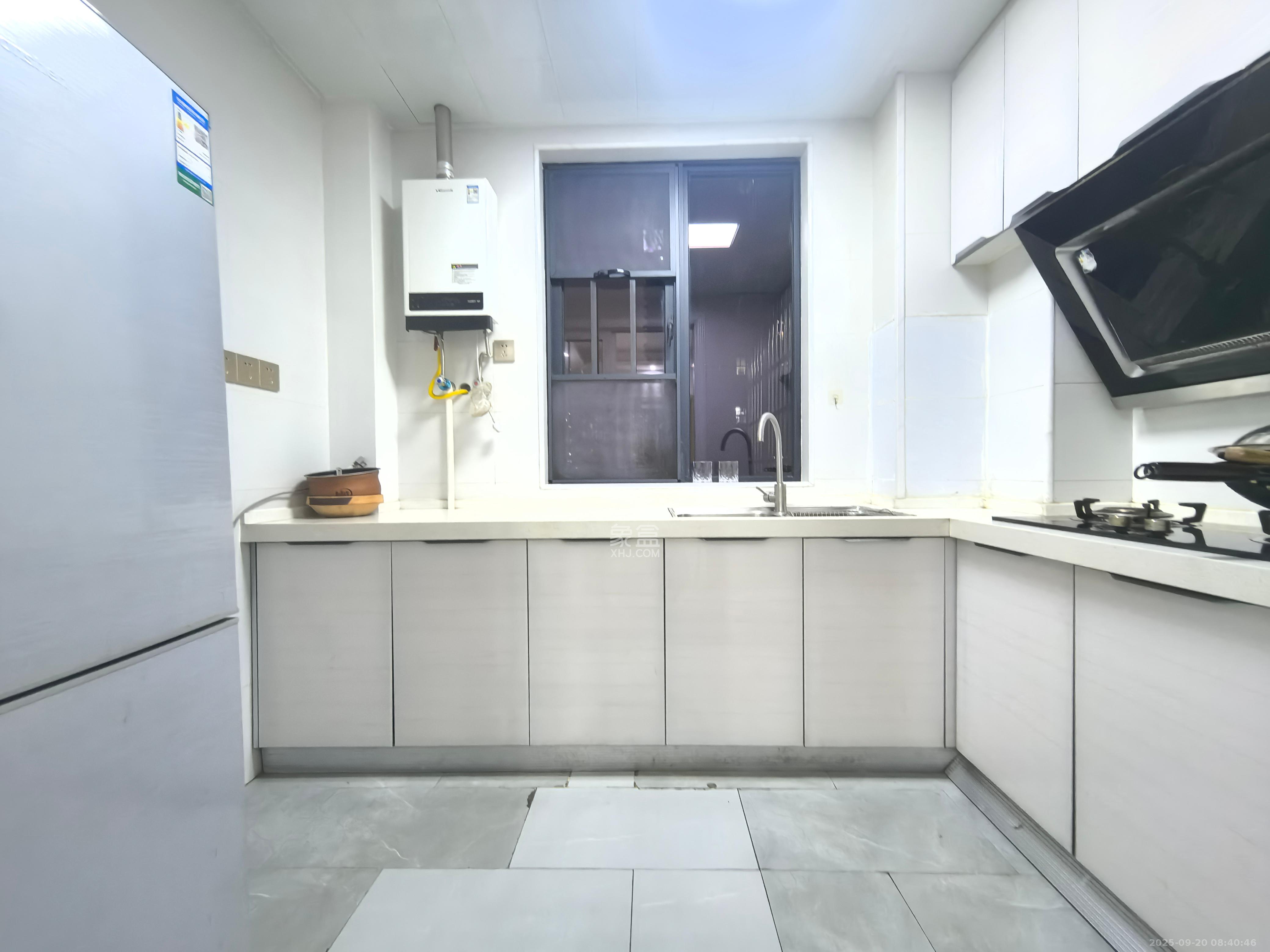 丰禧园 3室2厅2卫 2800.0元/月 丰禧园 3室2厅2卫 2800.0元/月室内图