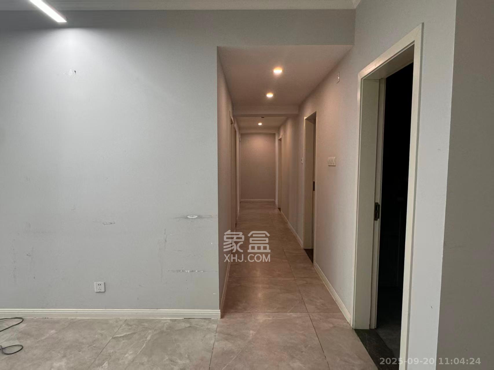 潮宗御苑  4室2厅2卫    7500.0元/月室内图