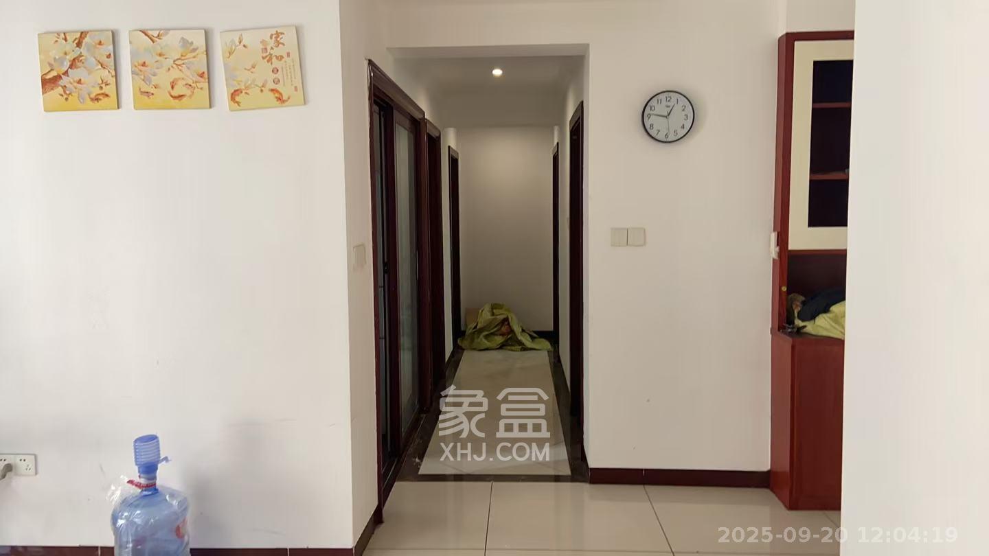 佳美紫郡 3室1厅2卫 1700.0元/月 佳美紫郡 3室1厅2卫 1700.0元/月室内图