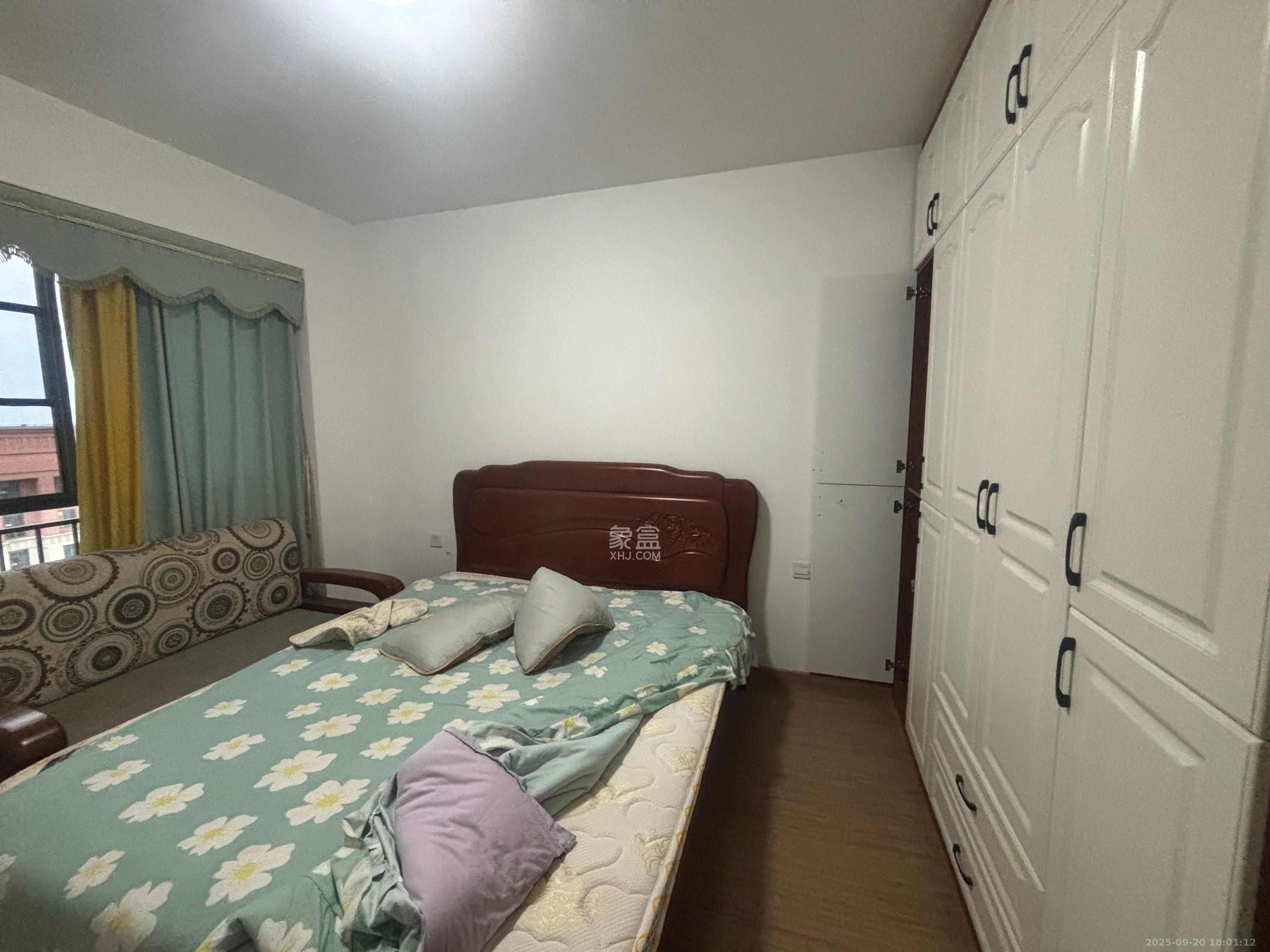 五矿万境蓝山  3室2厅1卫    2300.0元/月室内图