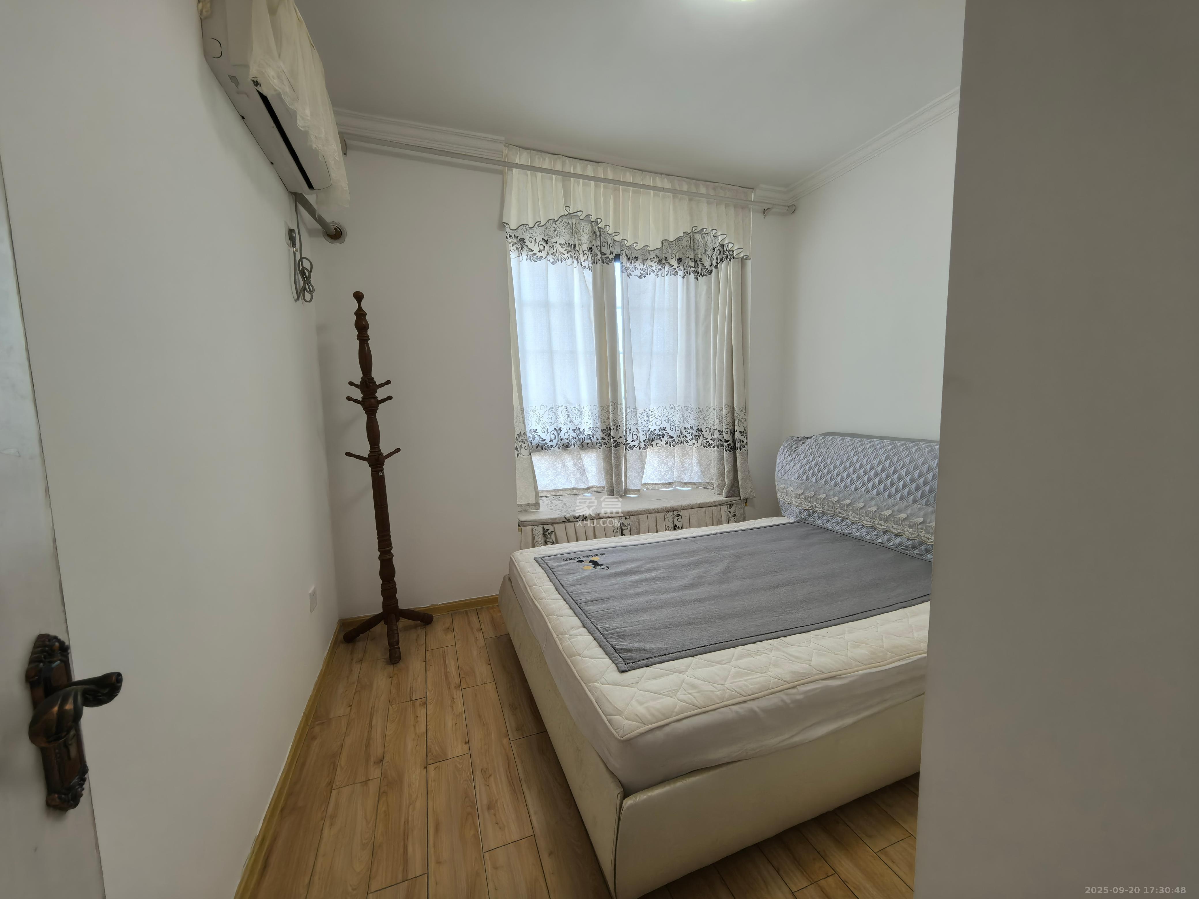 尊邸华庭 3室2厅1卫 2500.0元/月 尊邸华庭 3室2厅1卫 2500.0元/月室内图