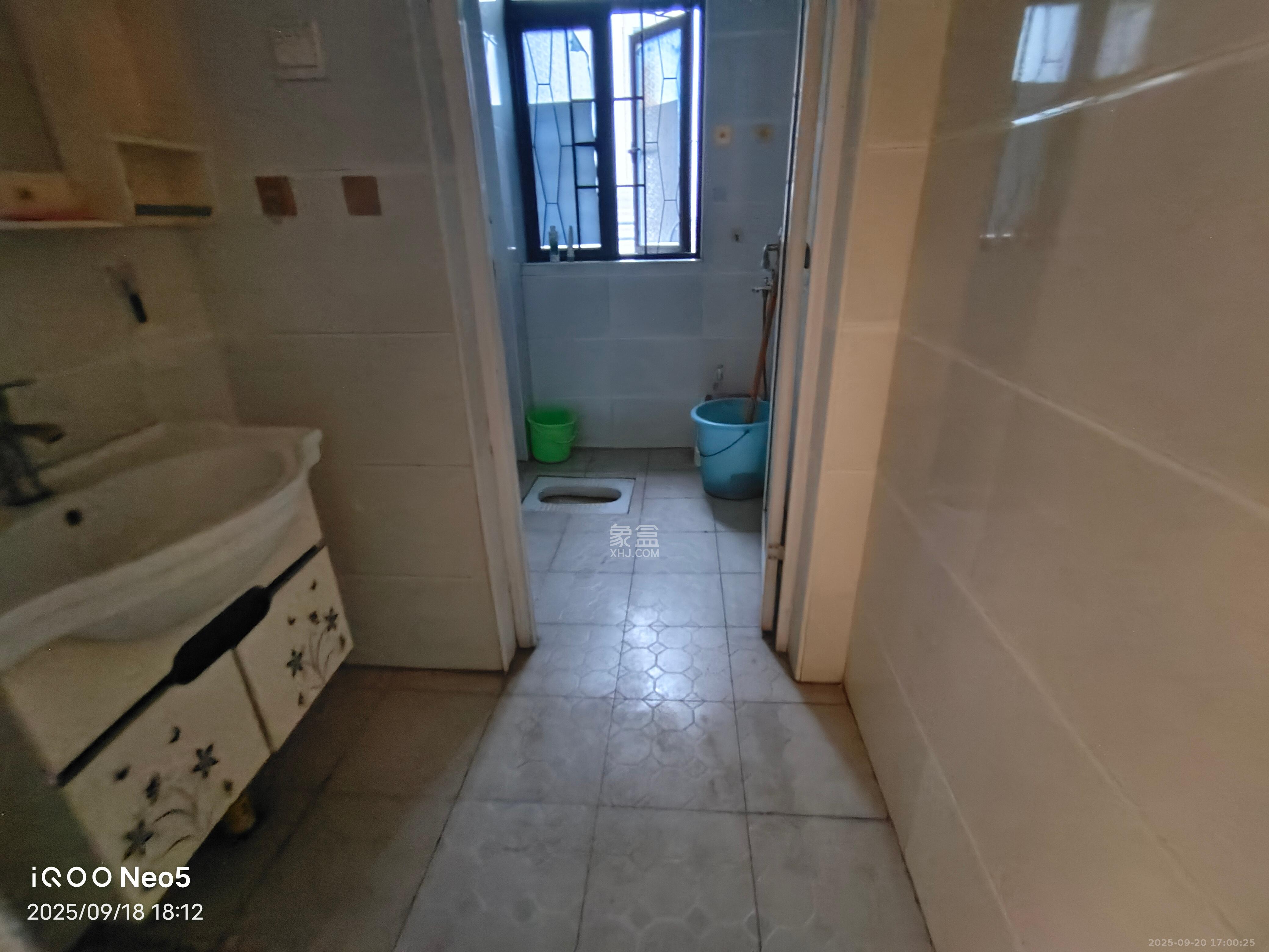 七里香榭  3室2厅1卫    1700.0元/月室内图