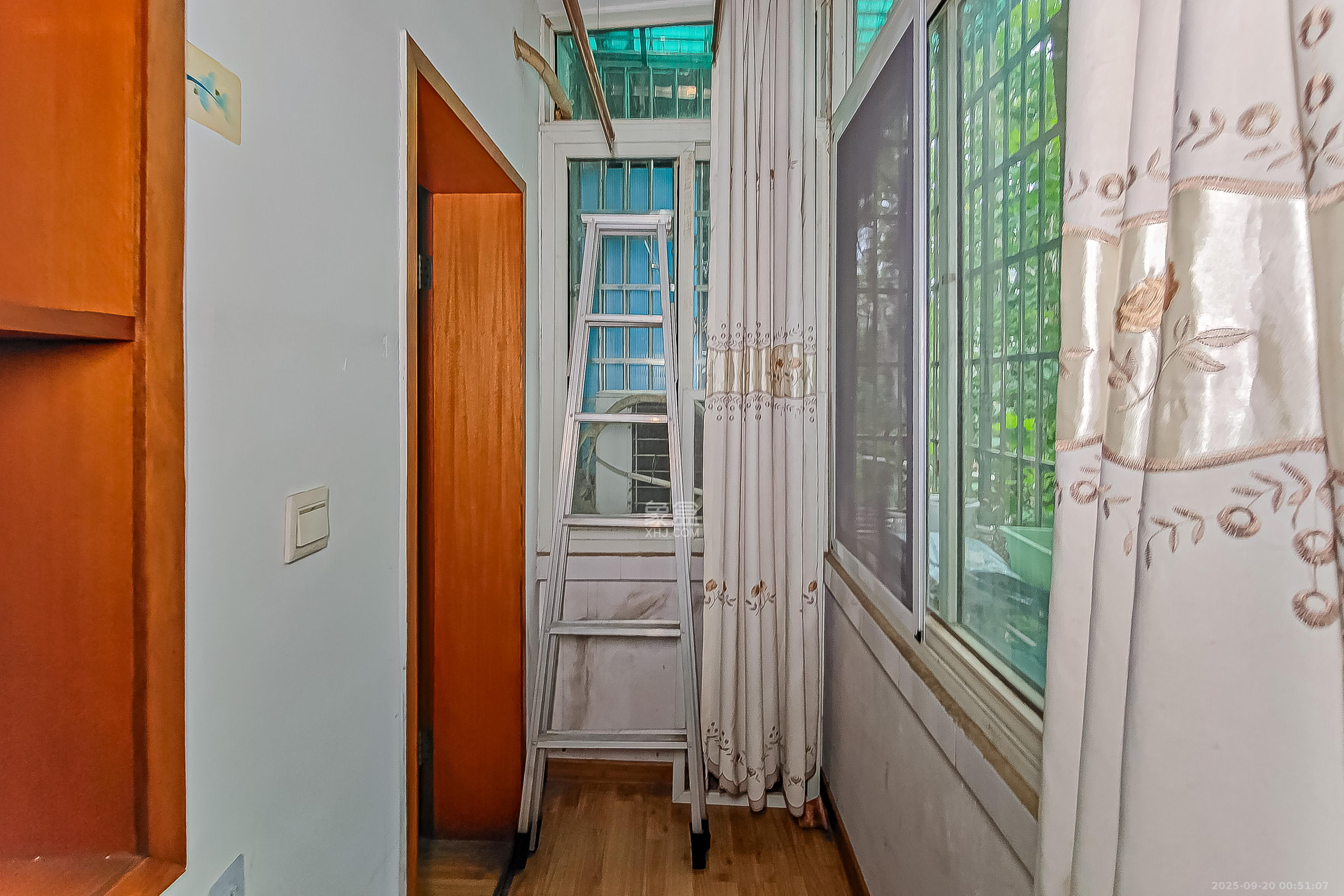 东瓜山二村  1室1厅1卫    28.0万阳台