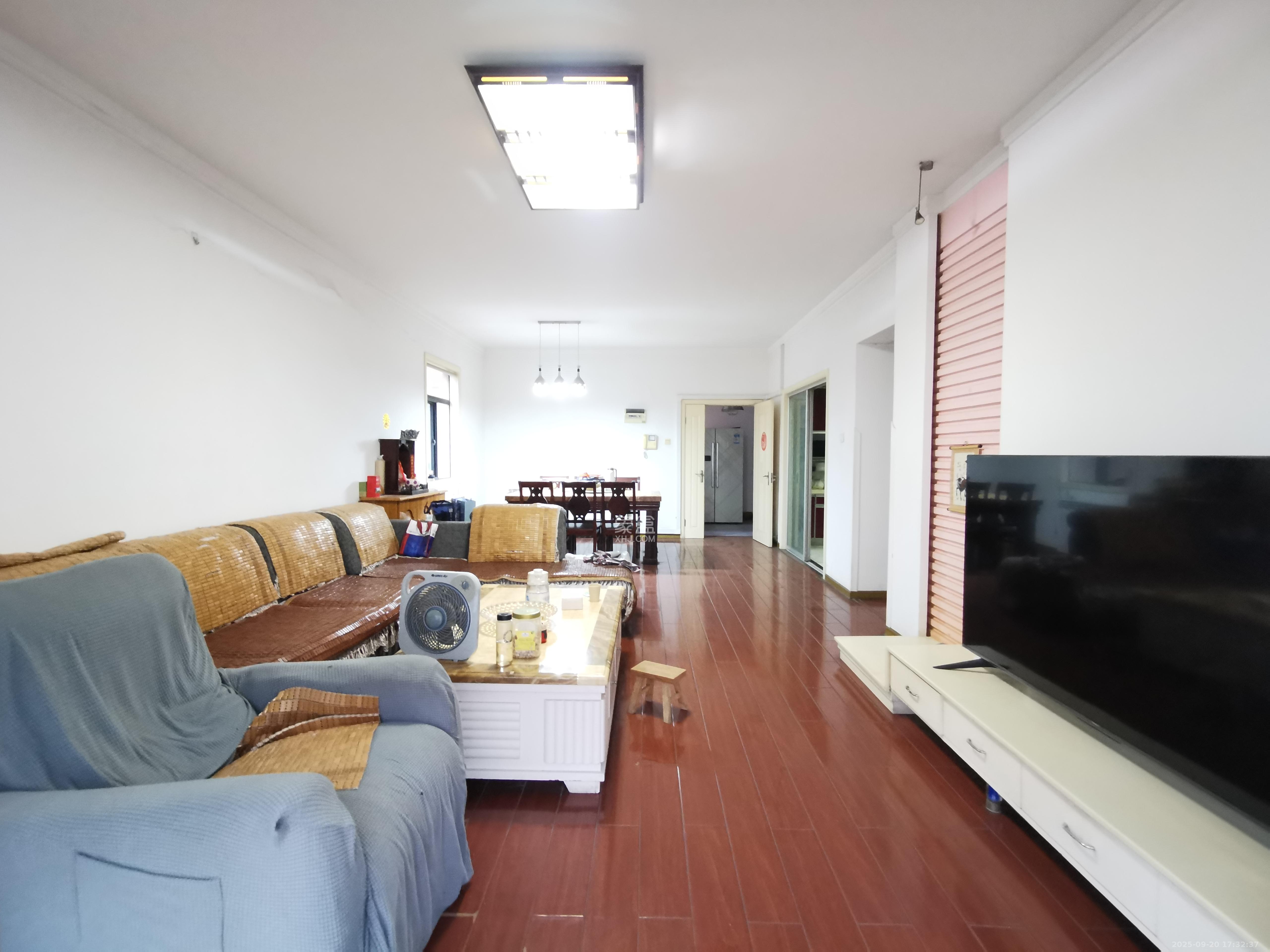 湘府名邸(同力家园) 3室2厅2卫 2800.0元/月 湘府名邸(同力家园) 3室2厅2卫 2800.0元/月室内图