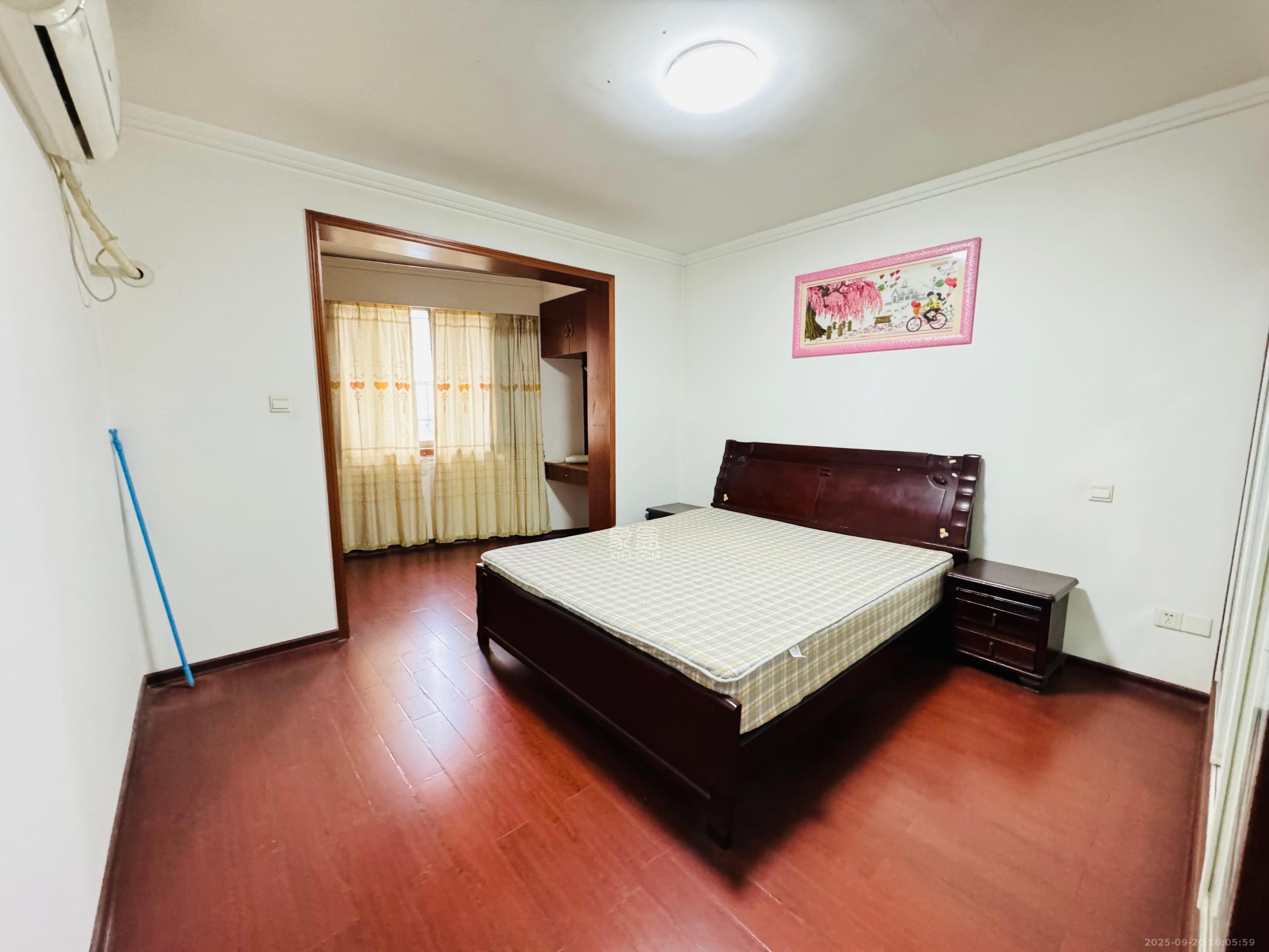 槽坊垅小区  3室2厅1卫    2400.0元/月室内图