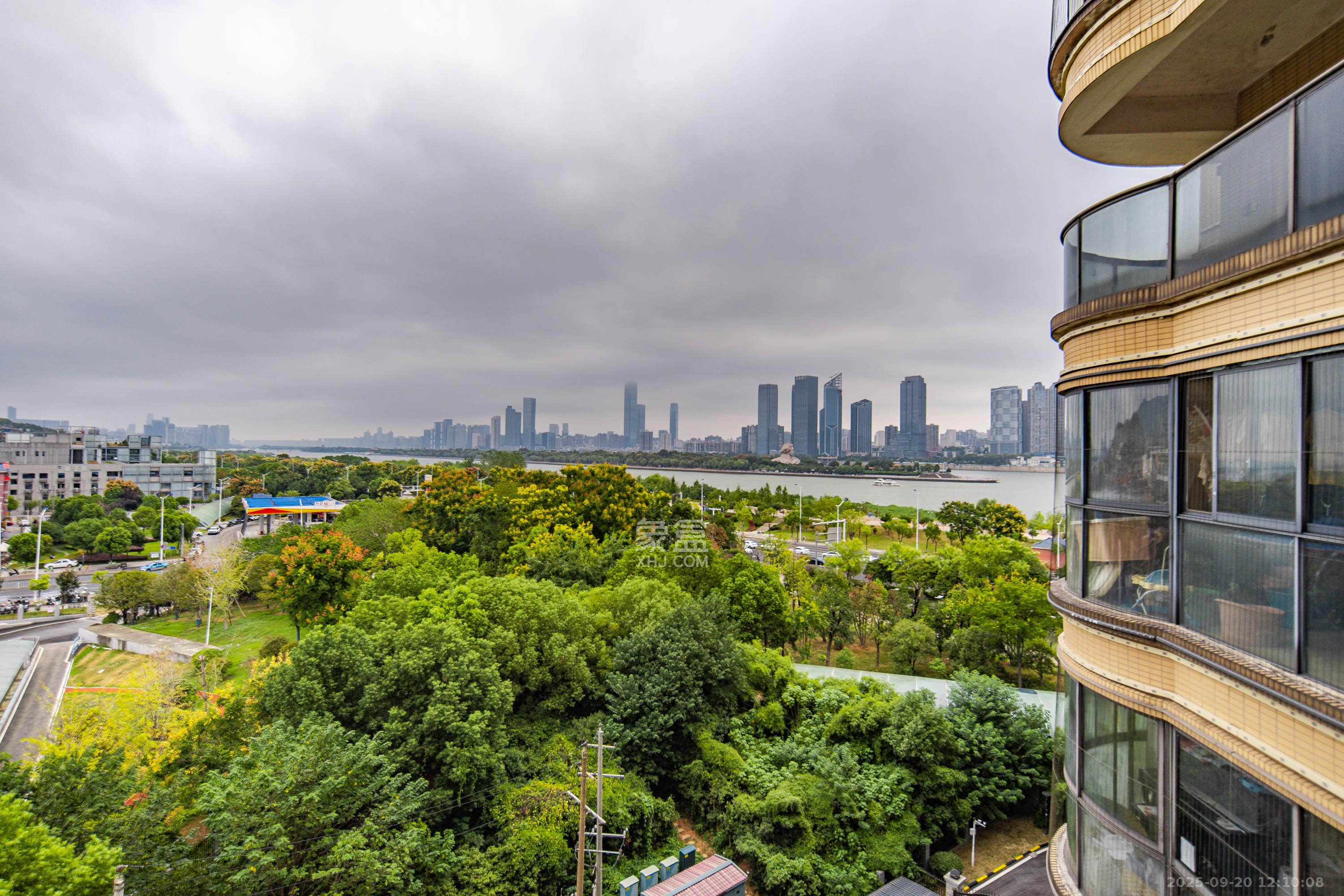 曙光泊岸 1室2厅1卫 183.0万 曙光泊岸 1室2厅1卫 183.0万其他