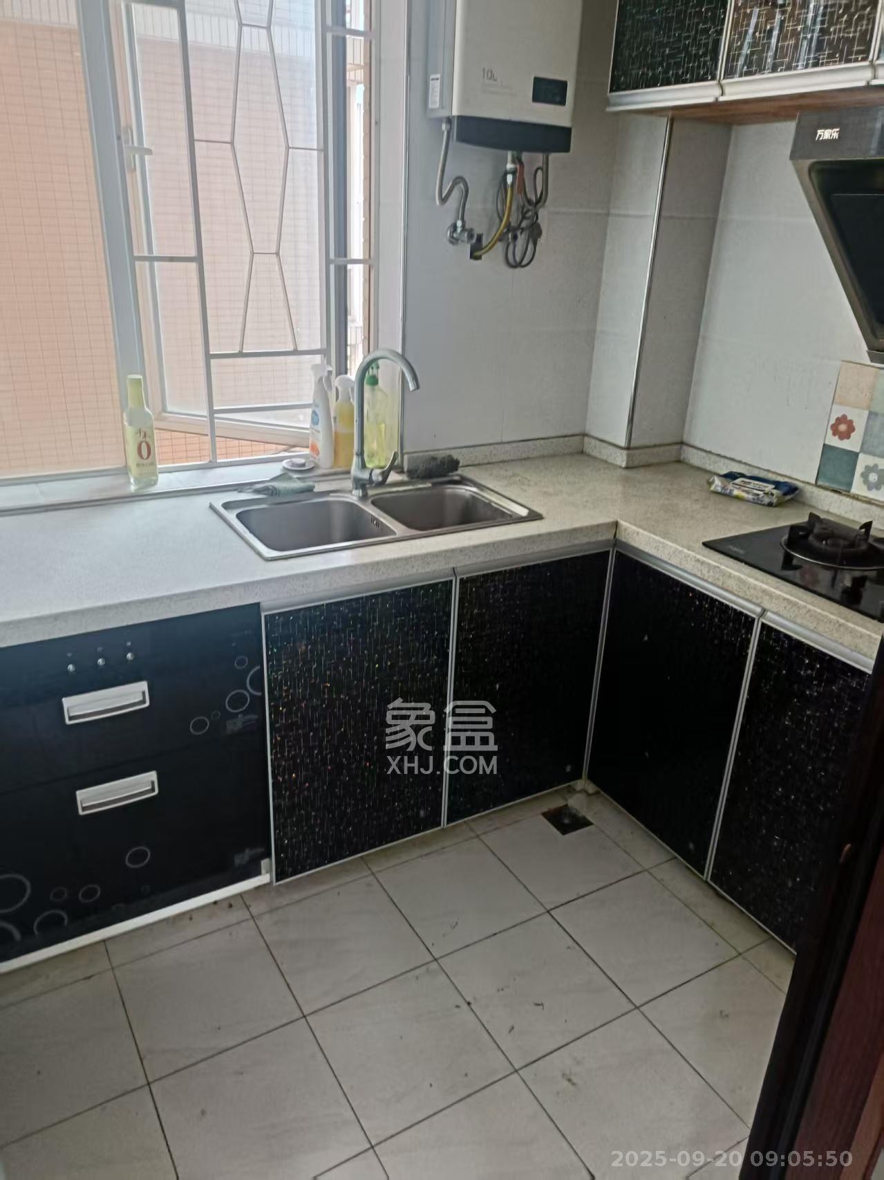 恒广国际景园一二区 3室2厅1卫 2400.0元/月 恒广国际景园一二区 3室2厅1卫 2400.0元/月室内图