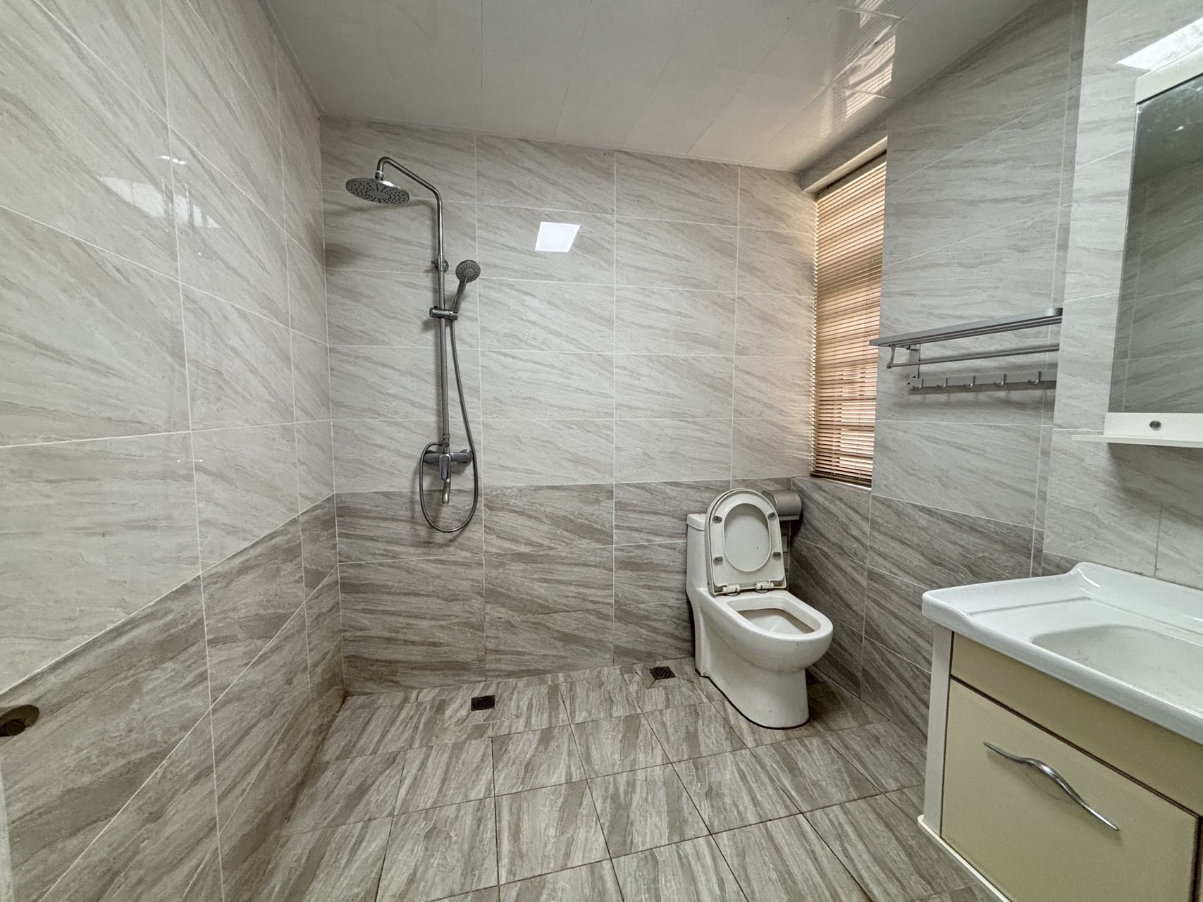 伊泰天骄一期 3室2厅2卫 145.0万 伊泰天骄一期 3室2厅2卫 145.0万室内图