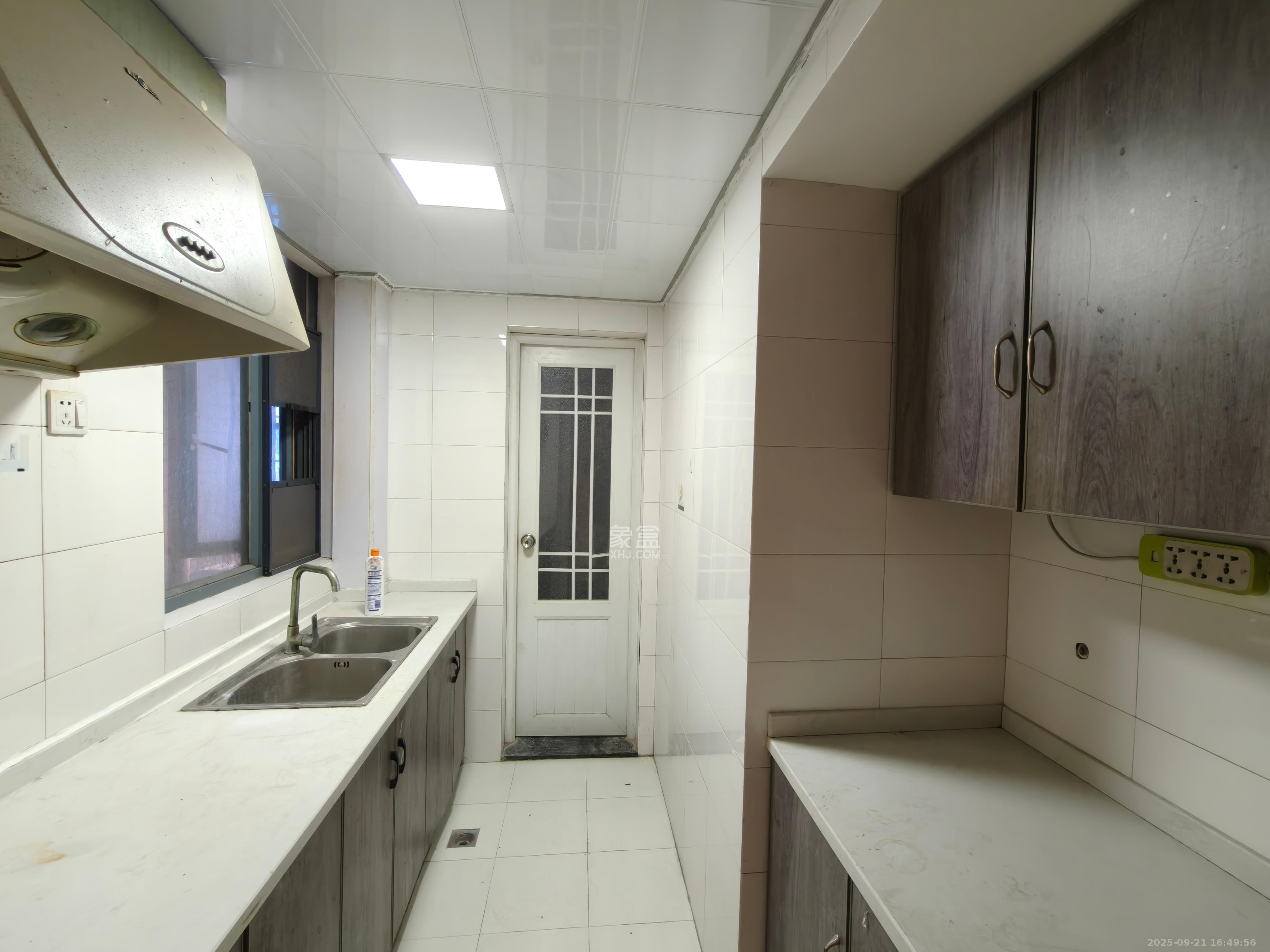 蚂蚁工房 3室1厅1卫 2500.0元/月 蚂蚁工房 3室1厅1卫 2500.0元/月室内图