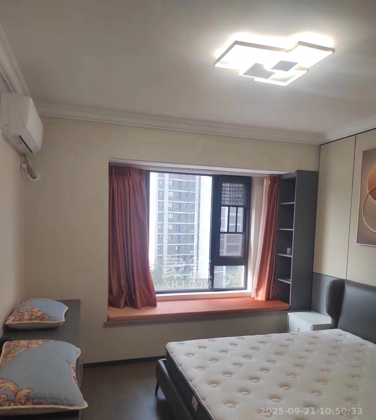 中海阅麓山一期  4室2厅1卫    5000.0元/月室内图