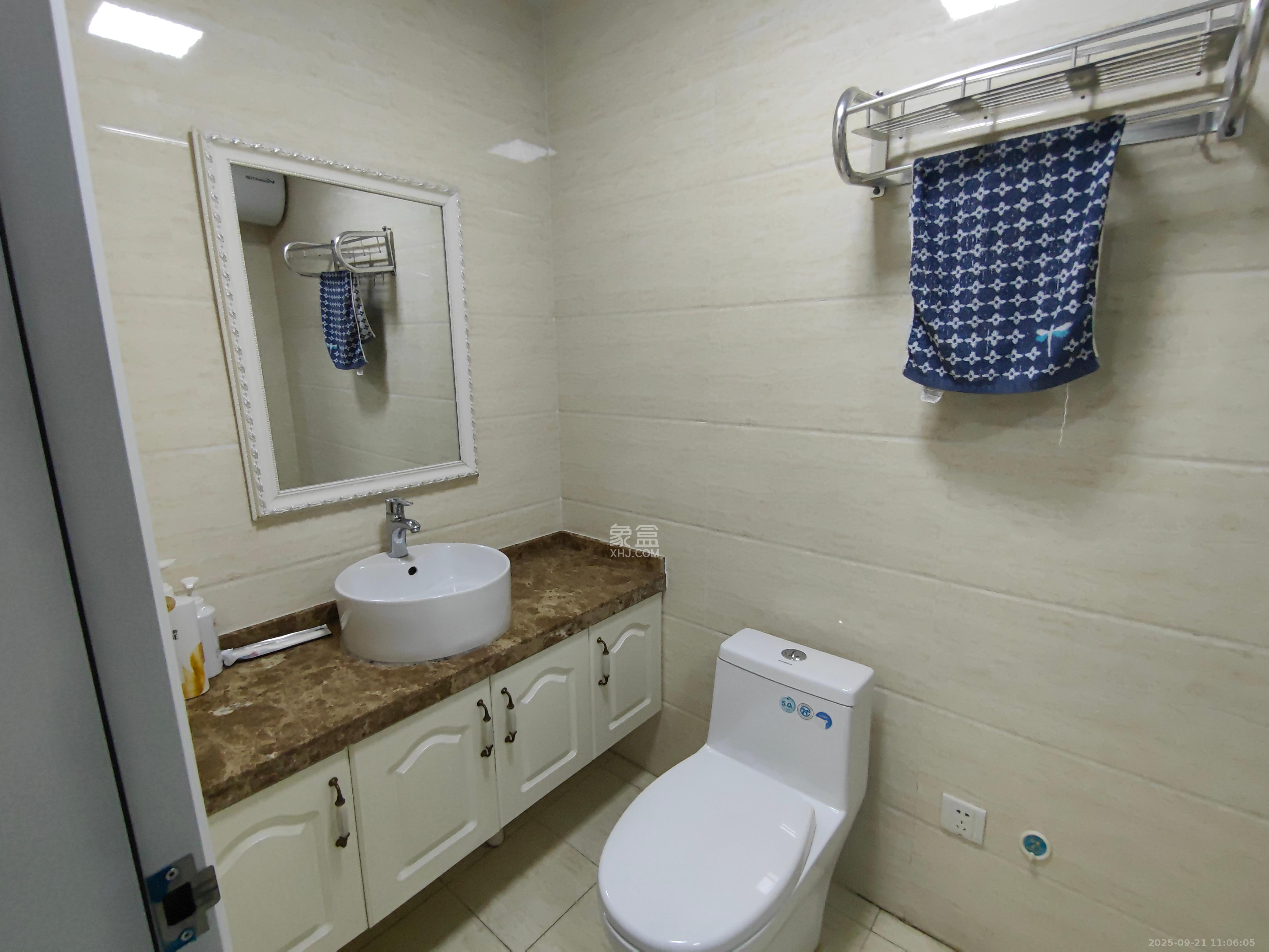 京武浪琴山一、二期 1室1厅1卫 2200.0元/月 京武浪琴山一、二期 1室1厅1卫 2200.0元/月室内图