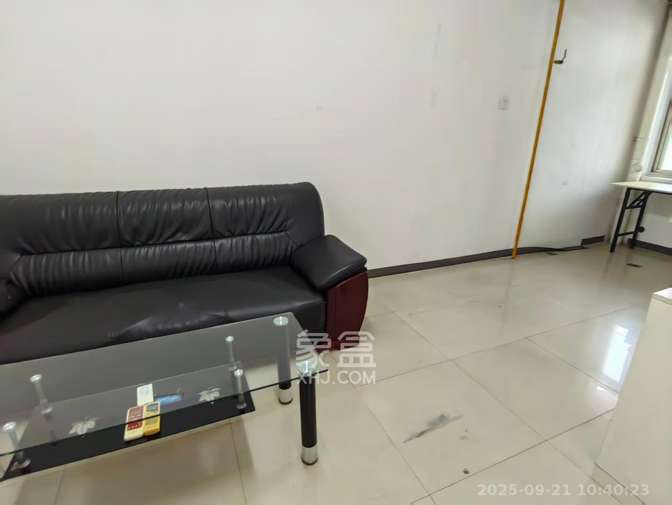 都市阳光大厦 1室1厅1卫 1450.0元/月 都市阳光大厦 1室1厅1卫 1450.0元/月室内图