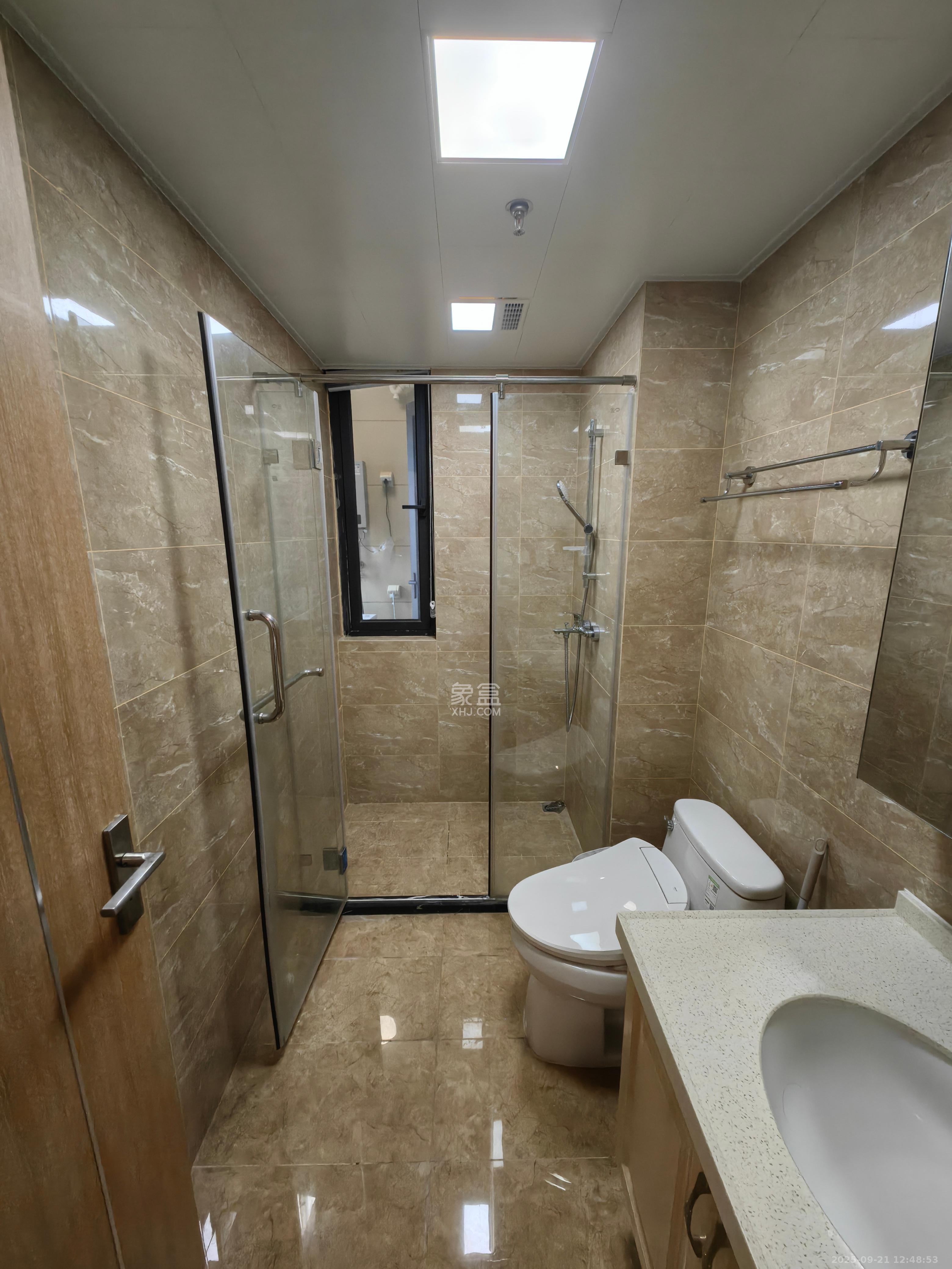 万润滨江天著 4室2厅2卫 3500.0元/月 万润滨江天著 4室2厅2卫 3500.0元/月室内图