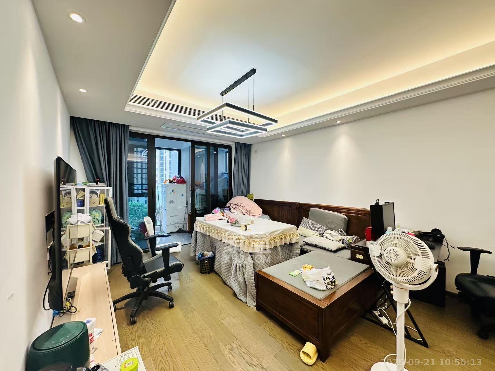 新力铂园（江山云著）  3室2厅2卫    3500.0元/月