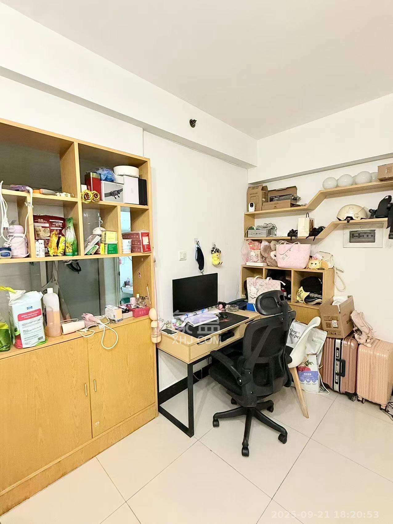 香颂国际 1室1厅1卫 1550.0元/月 香颂国际 1室1厅1卫 1550.0元/月室内图