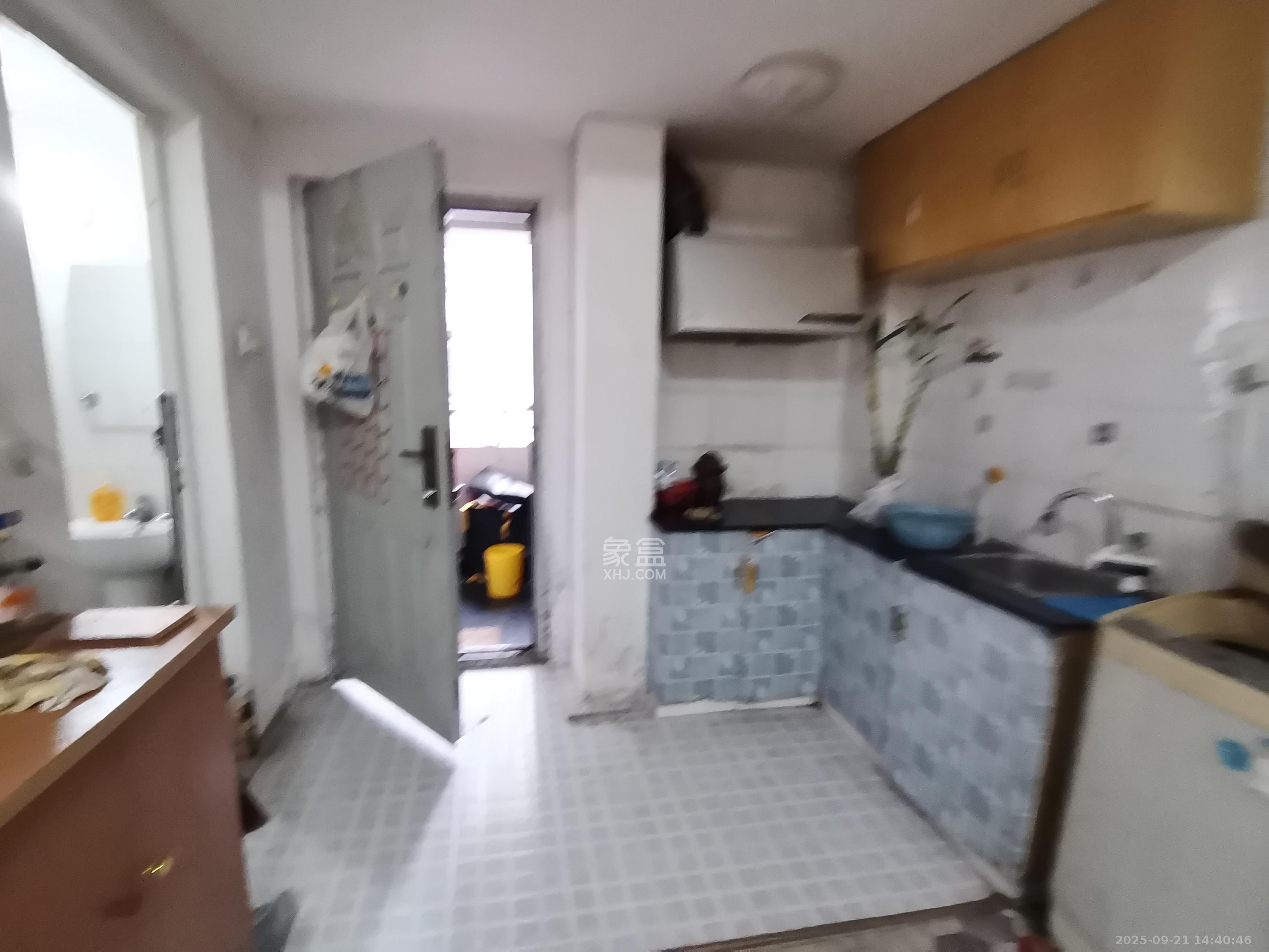 阳光100二期  1室1厅1卫    1200.0元/月室内图