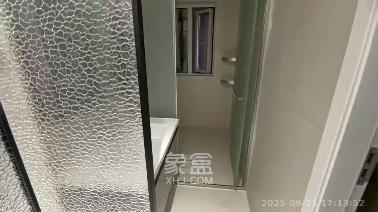 丽发新城  3室2厅1卫    2000.0元/月室内图
