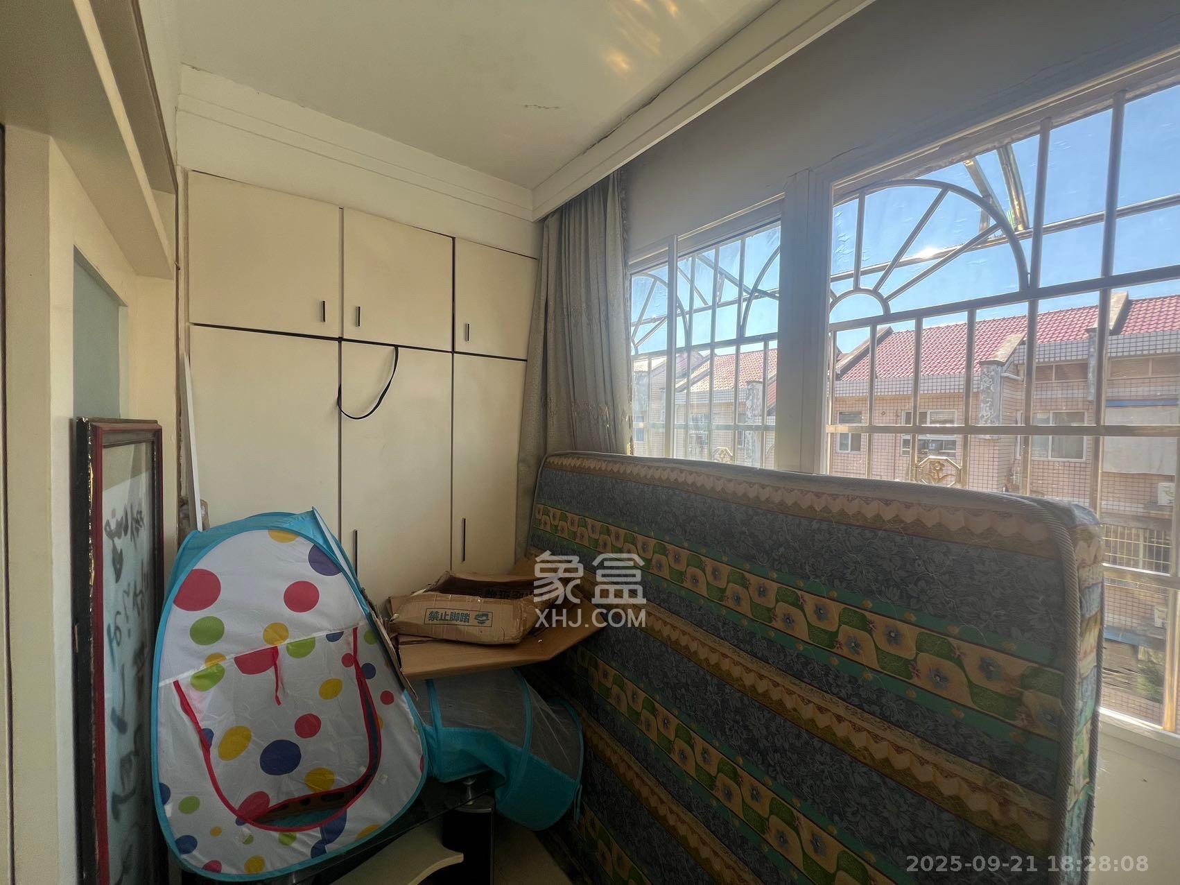 中天佳园 3室2厅0卫 1500.0元/月 中天佳园 3室2厅0卫 1500.0元/月室内图