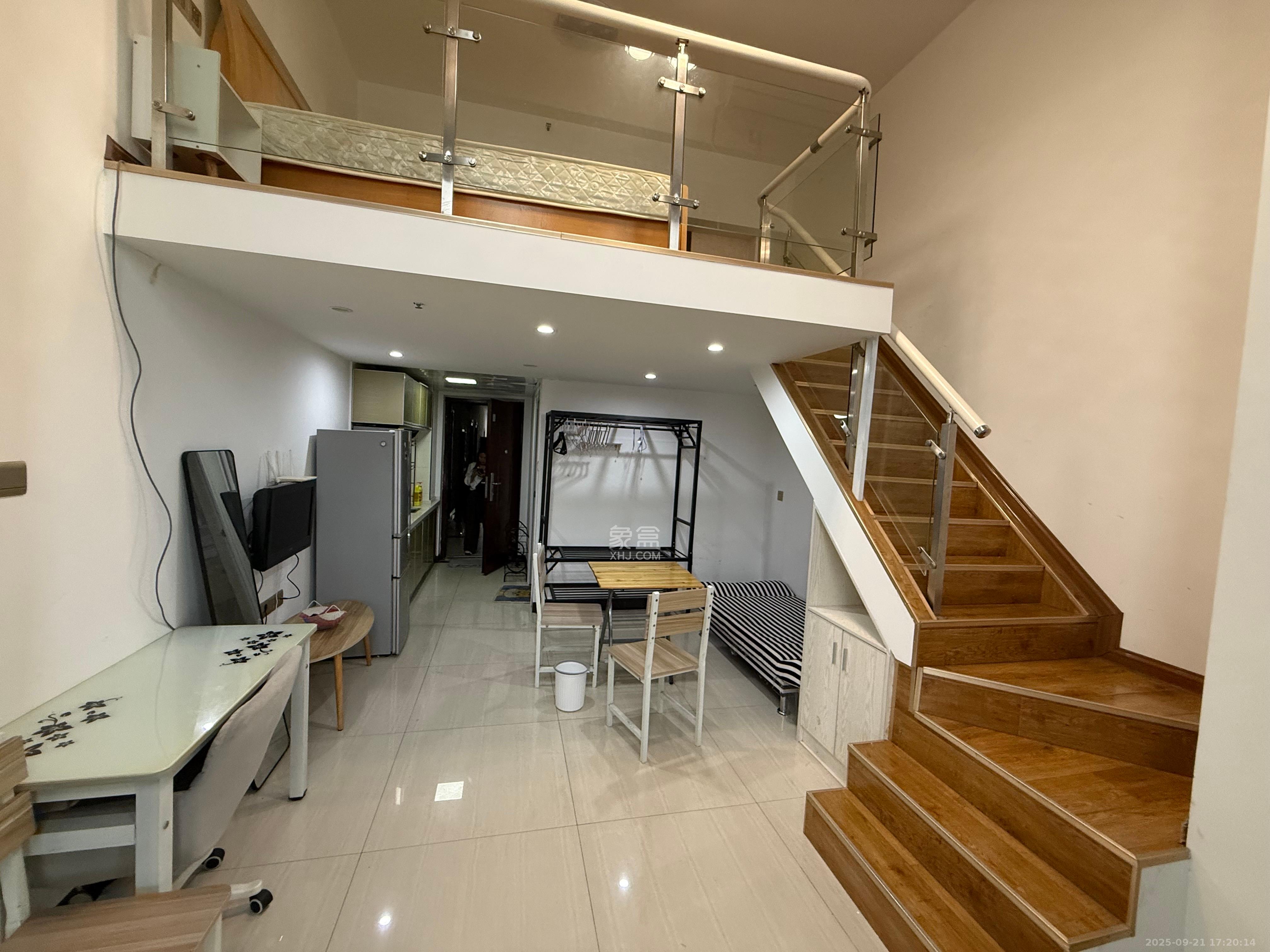 MOMA当代广场 1室1厅1卫 1300.0元/月 MOMA当代广场 1室1厅1卫 1300.0元/月室内图