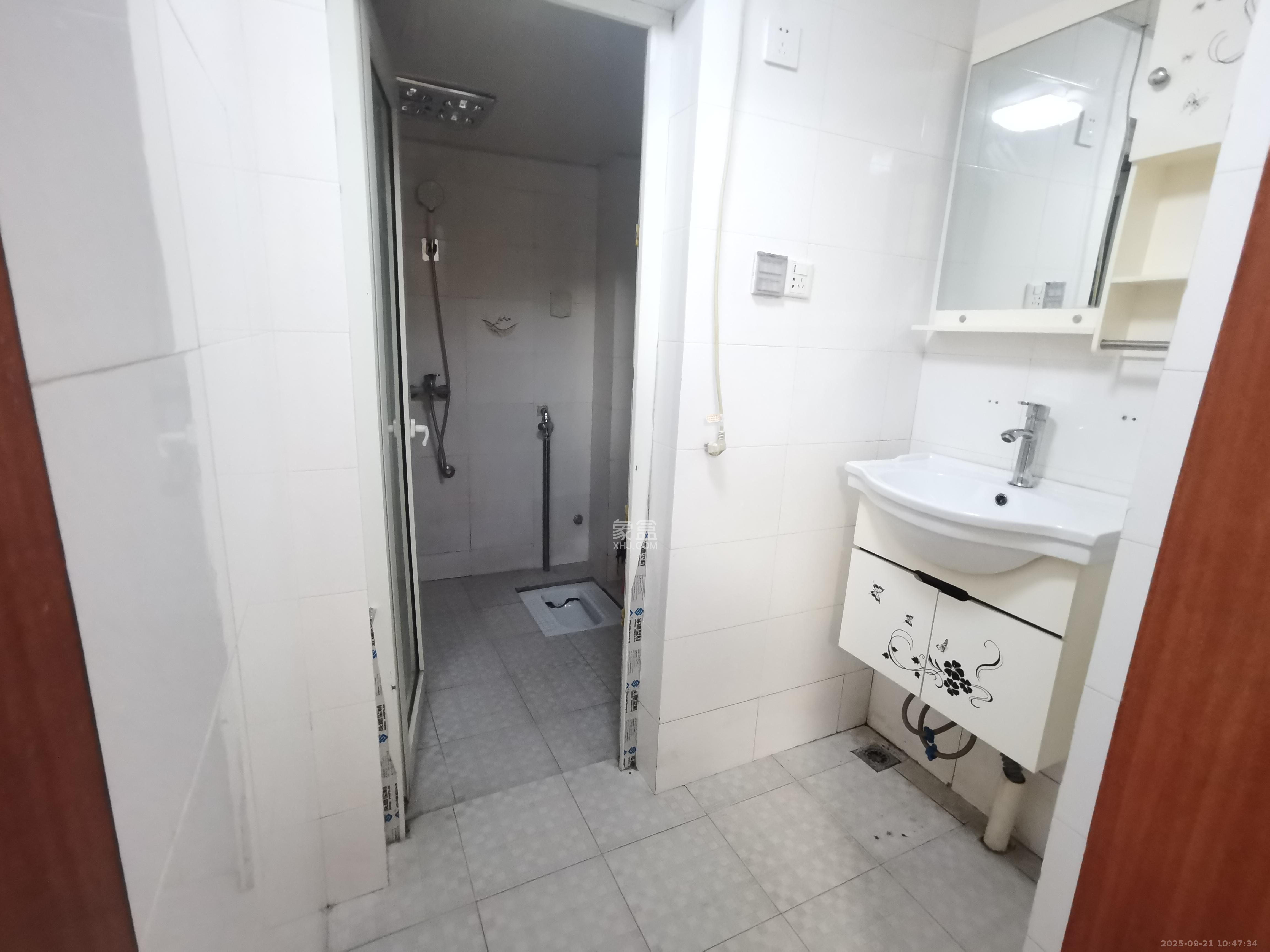 枫林美景 2室2厅1卫 2100.0元/月 枫林美景 2室2厅1卫 2100.0元/月室内图