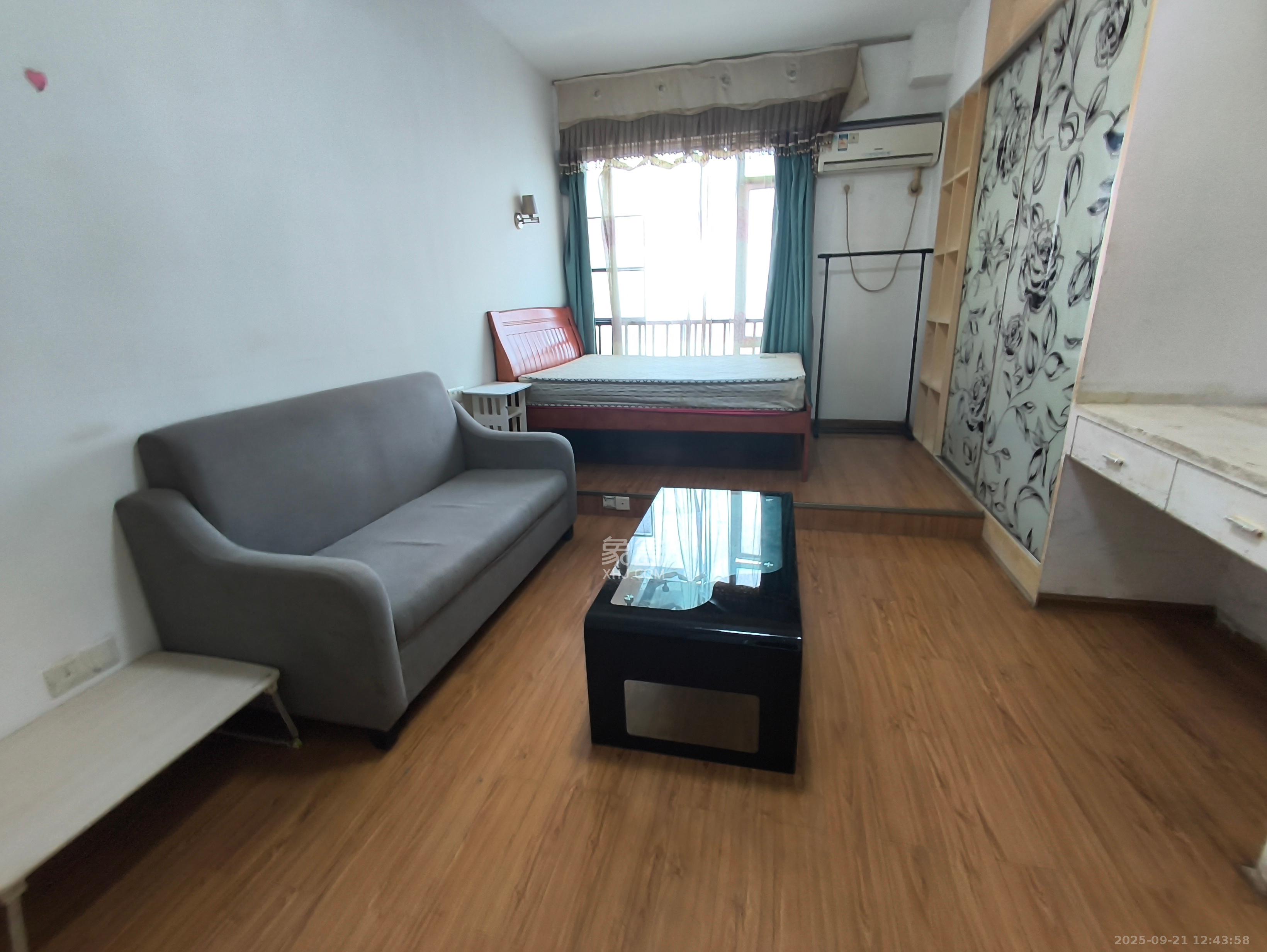 融圣国际 1室1厅1卫 1500.0元/月 融圣国际 1室1厅1卫 1500.0元/月室内图