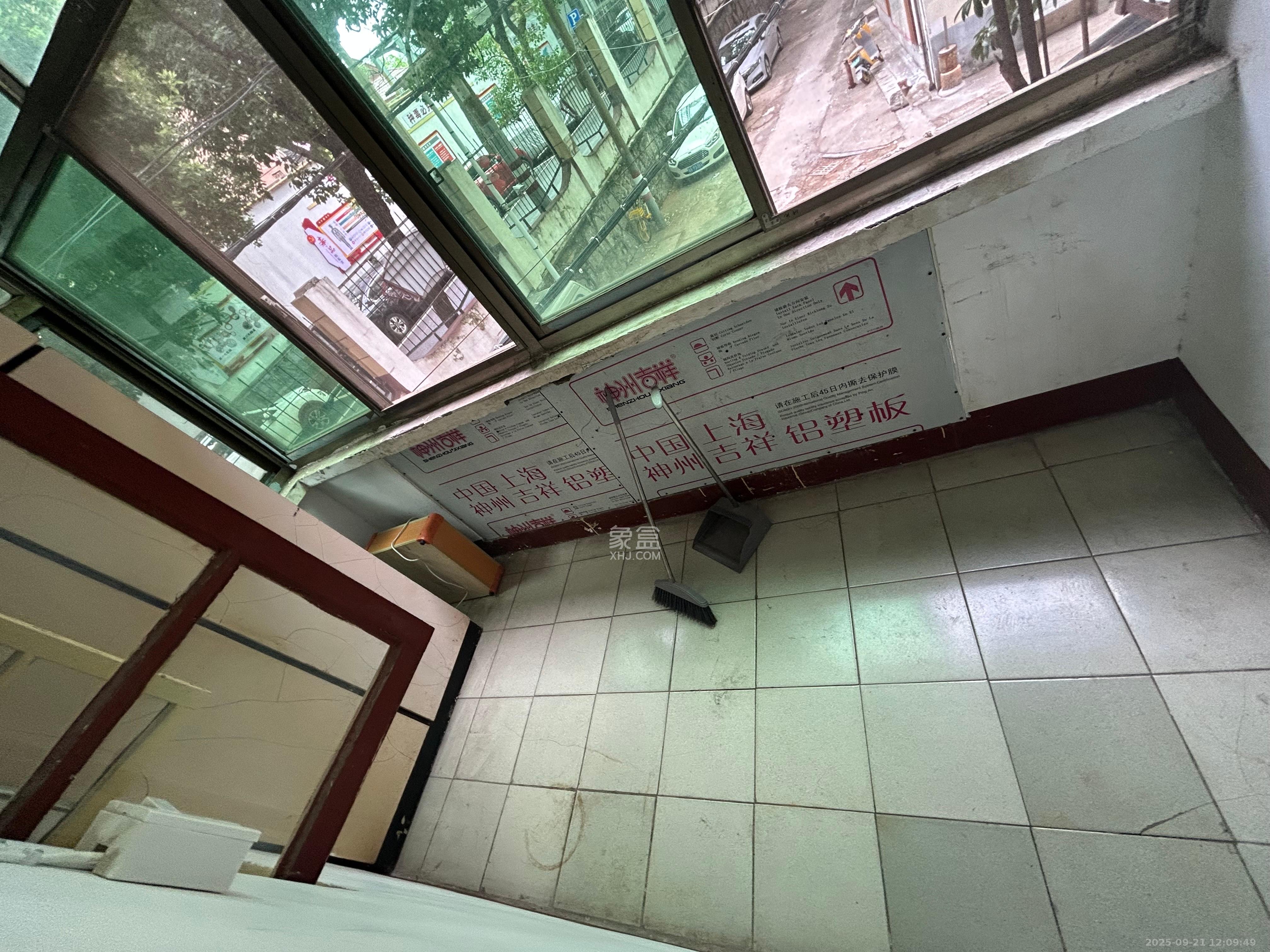 荷叶塘社区（雨花区）  1室1厅1卫   1200.00元/月室内图