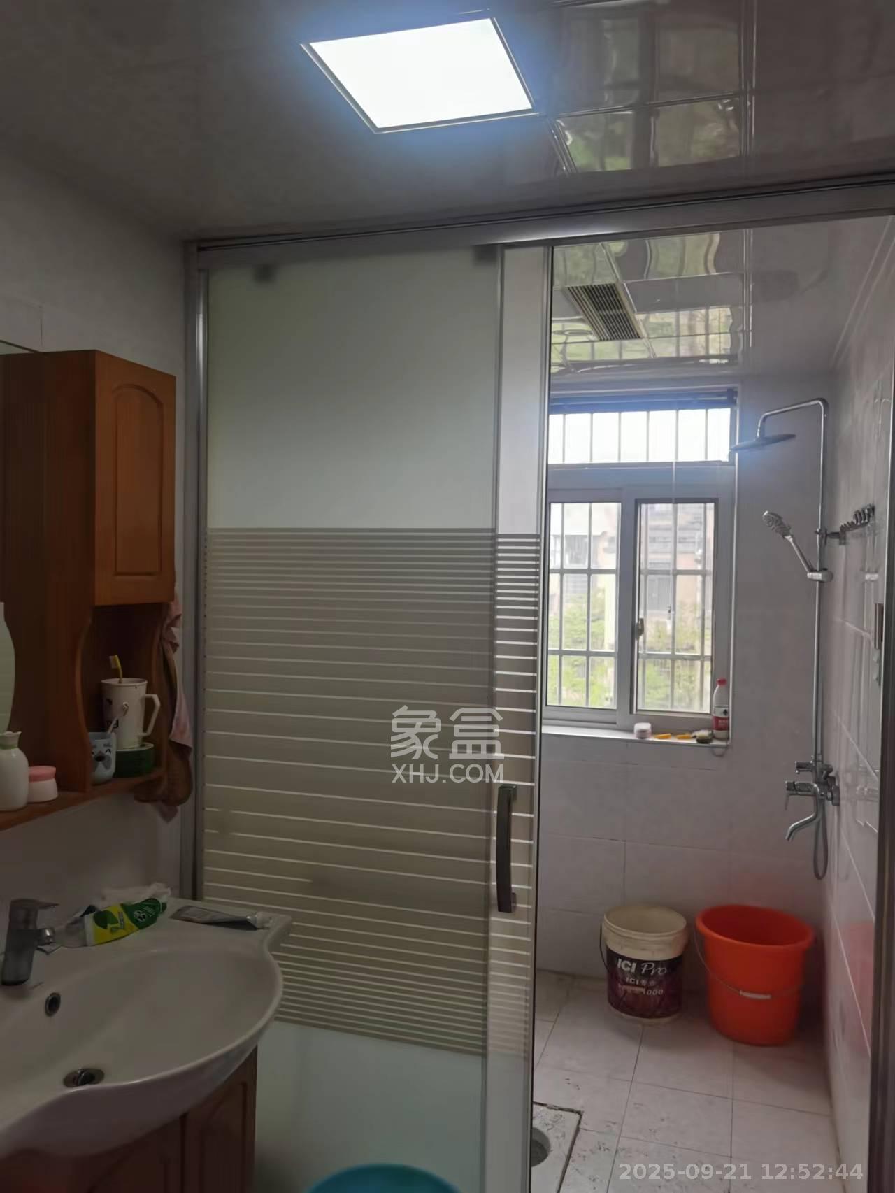 山水印象(愿景想山) 3室2厅1卫 1300.0元/月 山水印象(愿景想山) 3室2厅1卫 1300.0元/月室内图