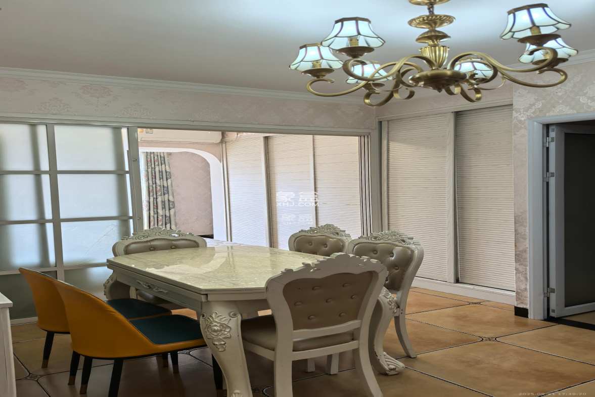 少帅府 4室2厅2卫 4500.0元/月 少帅府 4室2厅2卫 4500.0元/月室内图