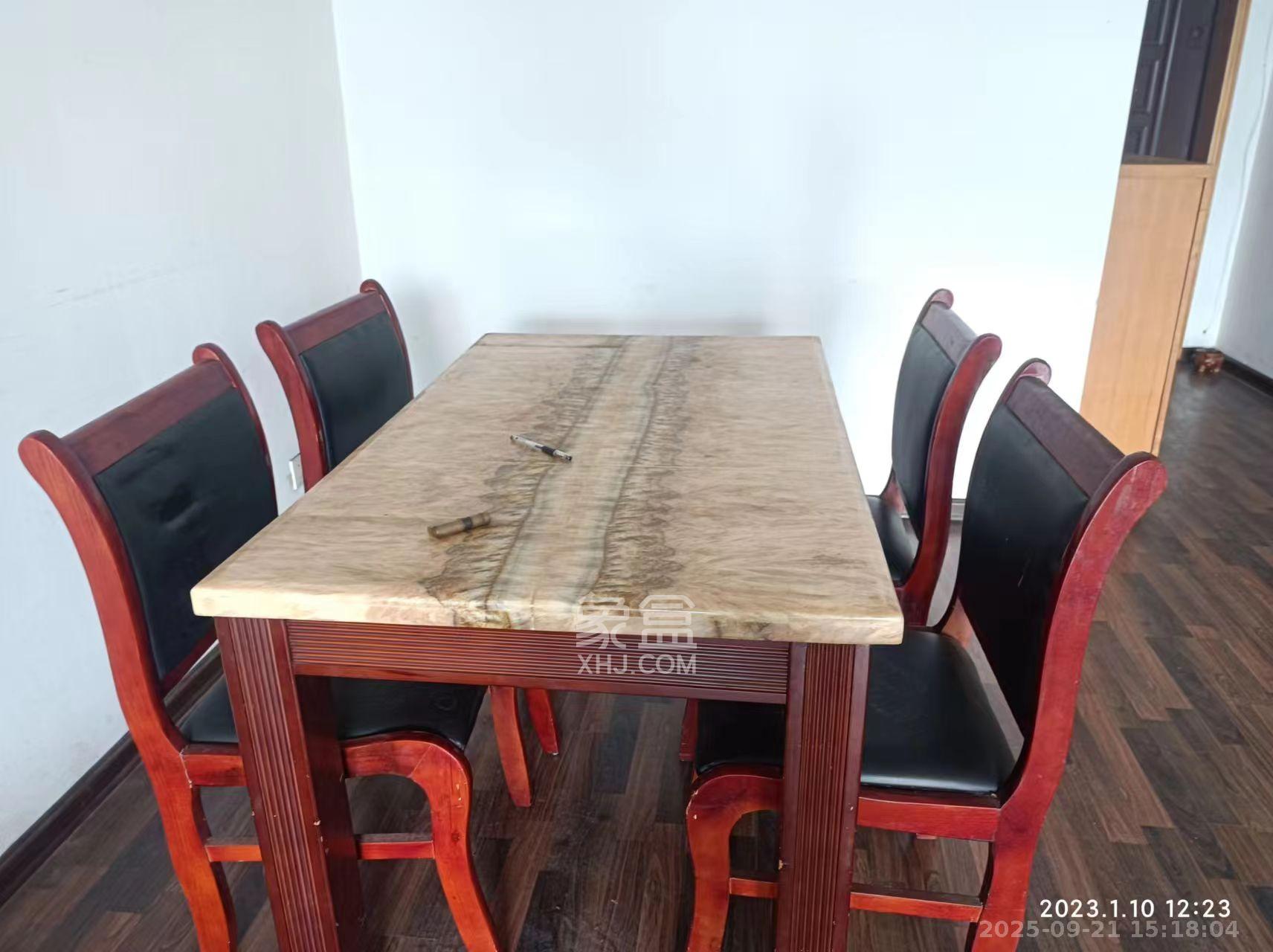 书香名邸  2室2厅1卫    2400.0元/月室内图