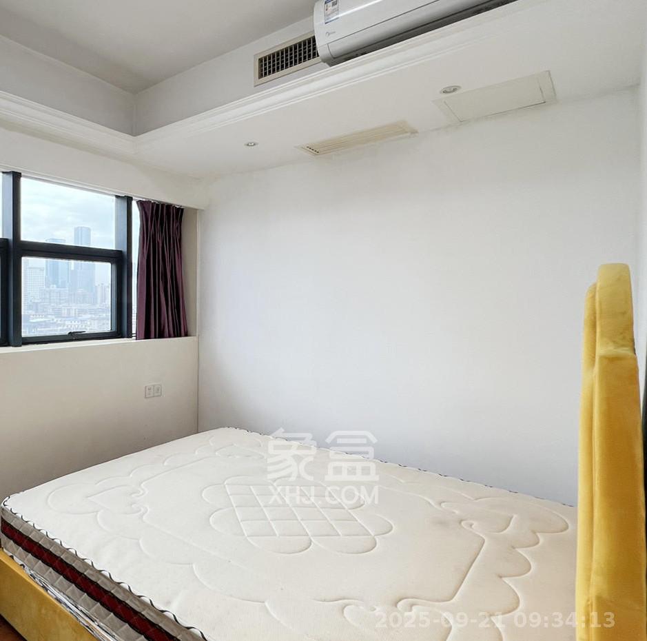 壹号公馆  2室1厅1卫    3500.0元/月室内图