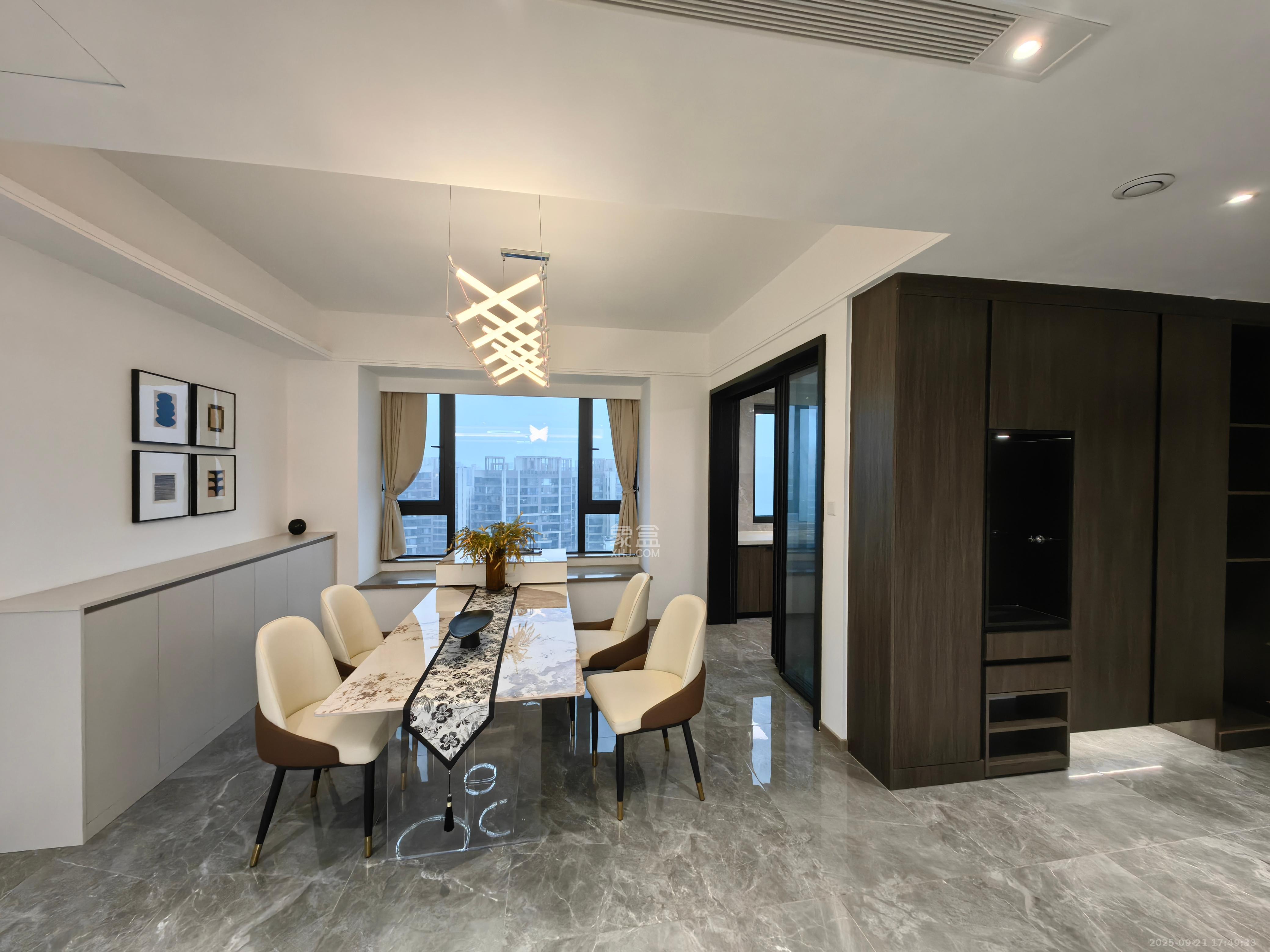 越秀湘江星汇城三期 4室2厅3卫 8000.0元/月 越秀湘江星汇城三期 4室2厅3卫 8000.0元/月室内图