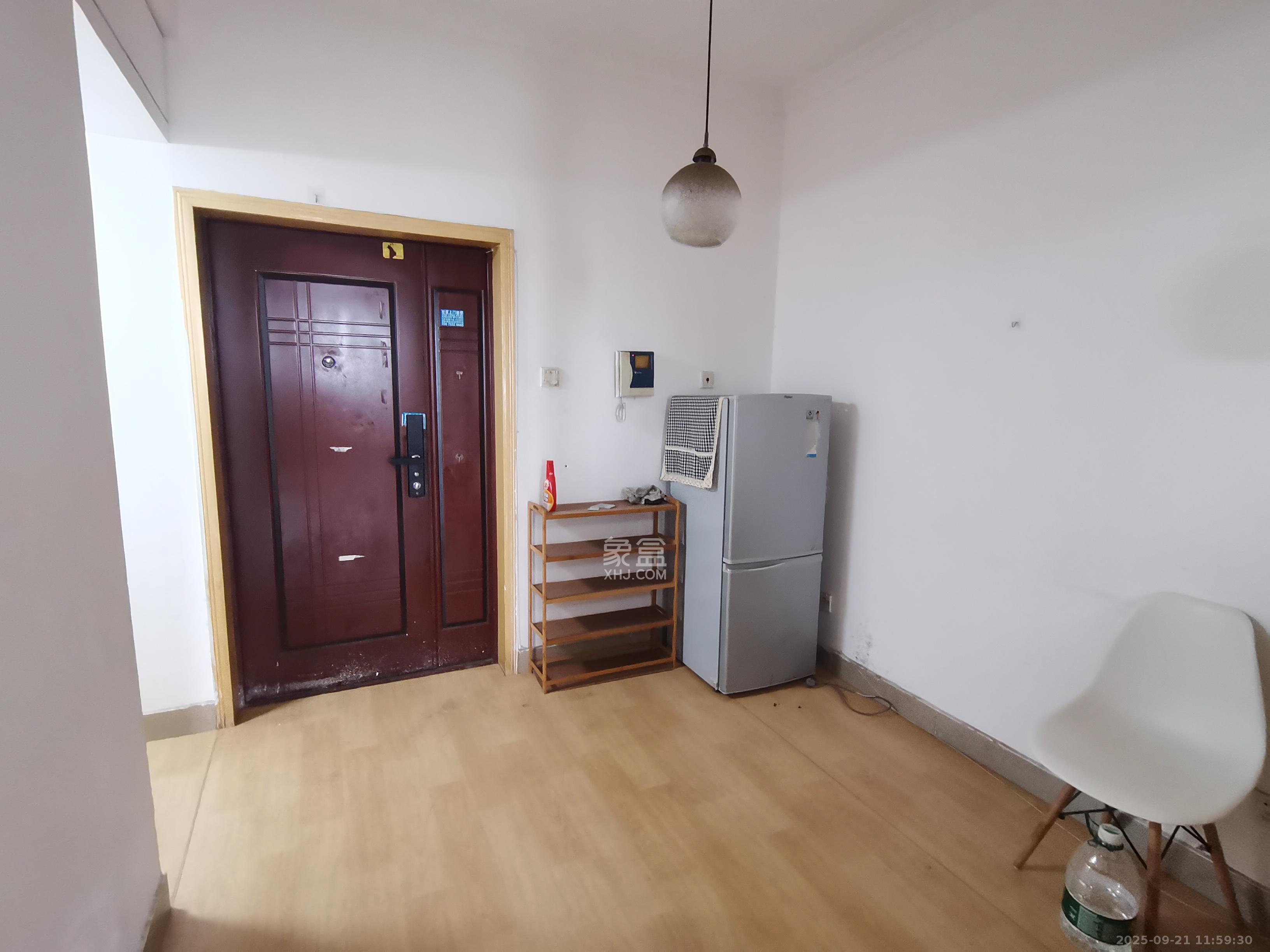 上河国际B座  2室1厅1卫    1600.0元/月室内图