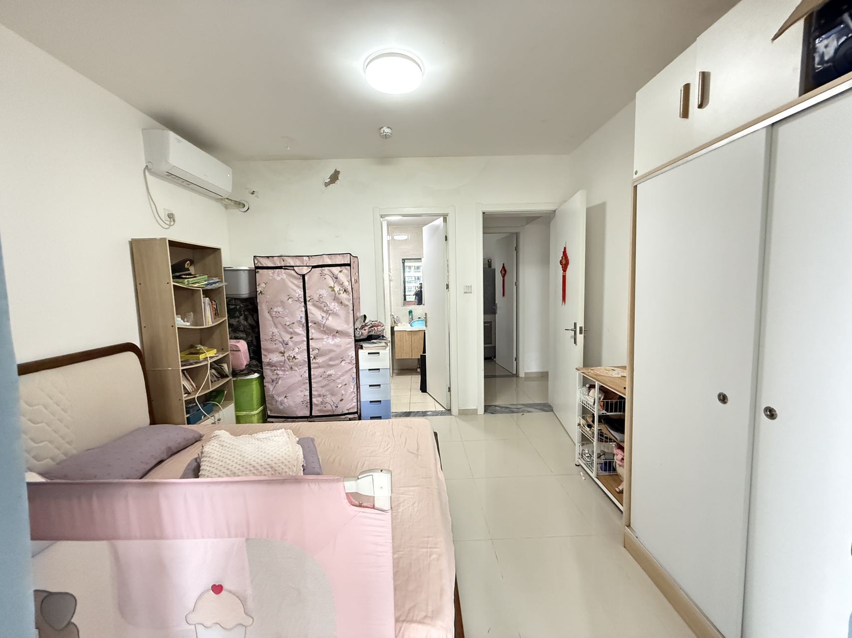 天地凤凰城  3室2厅2卫   145.00万客厅