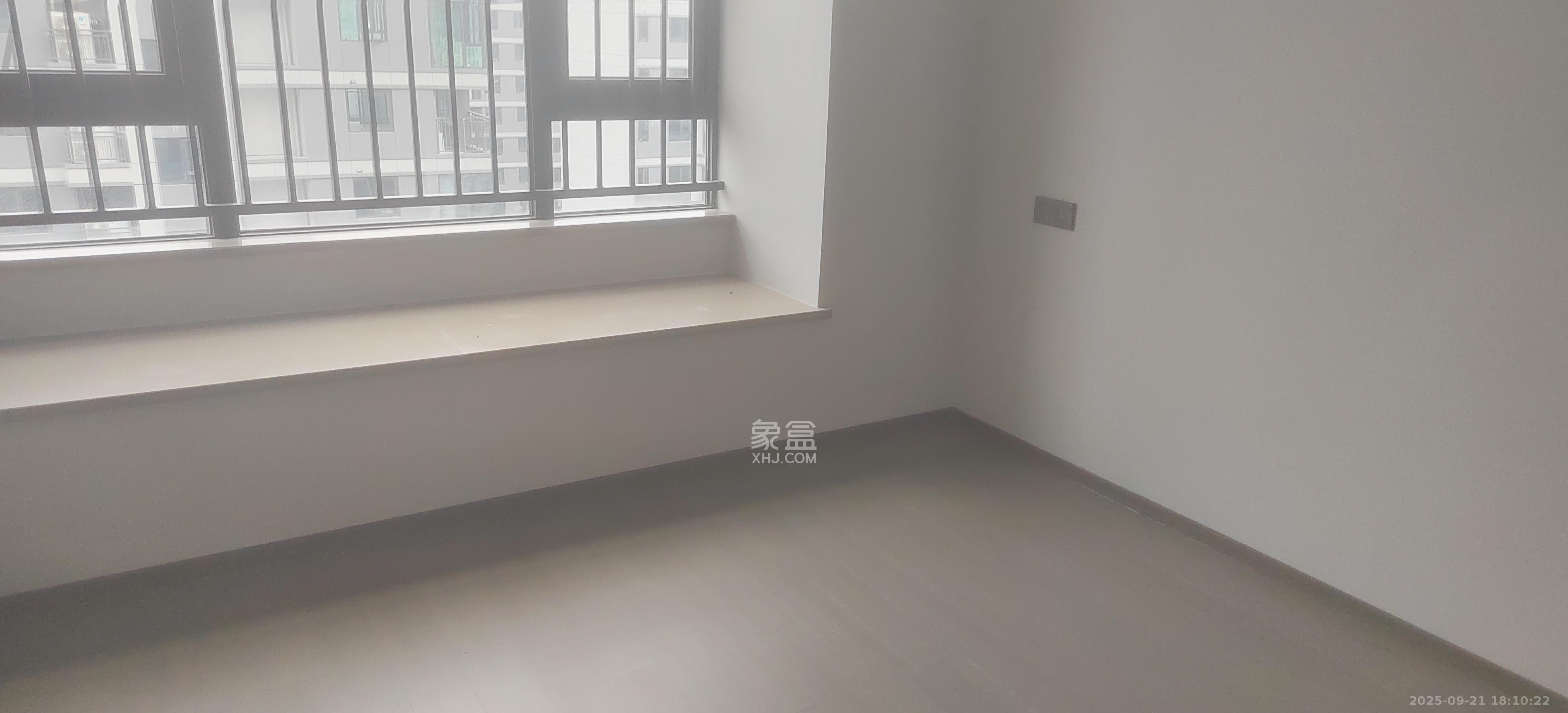 龙湖舜山府 4室2厅3卫 5600.0元/月 龙湖舜山府 4室2厅3卫 5600.0元/月室内图