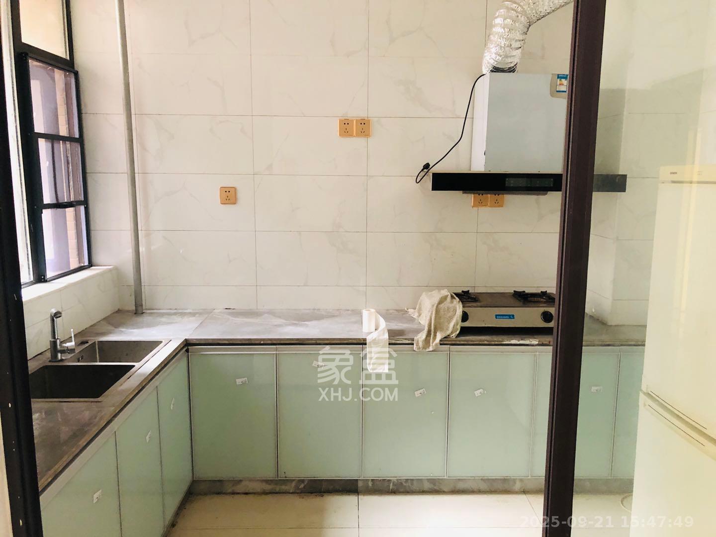 长城水郡 2室2厅1卫 1500.0元/月 长城水郡 2室2厅1卫 1500.0元/月室内图