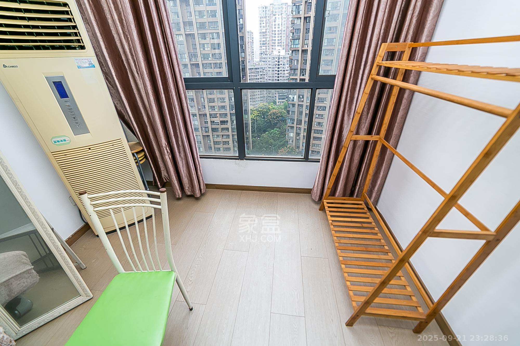 建发汇金国际 2室1厅1卫 110.0万 建发汇金国际 2室1厅1卫 110.0万阳台