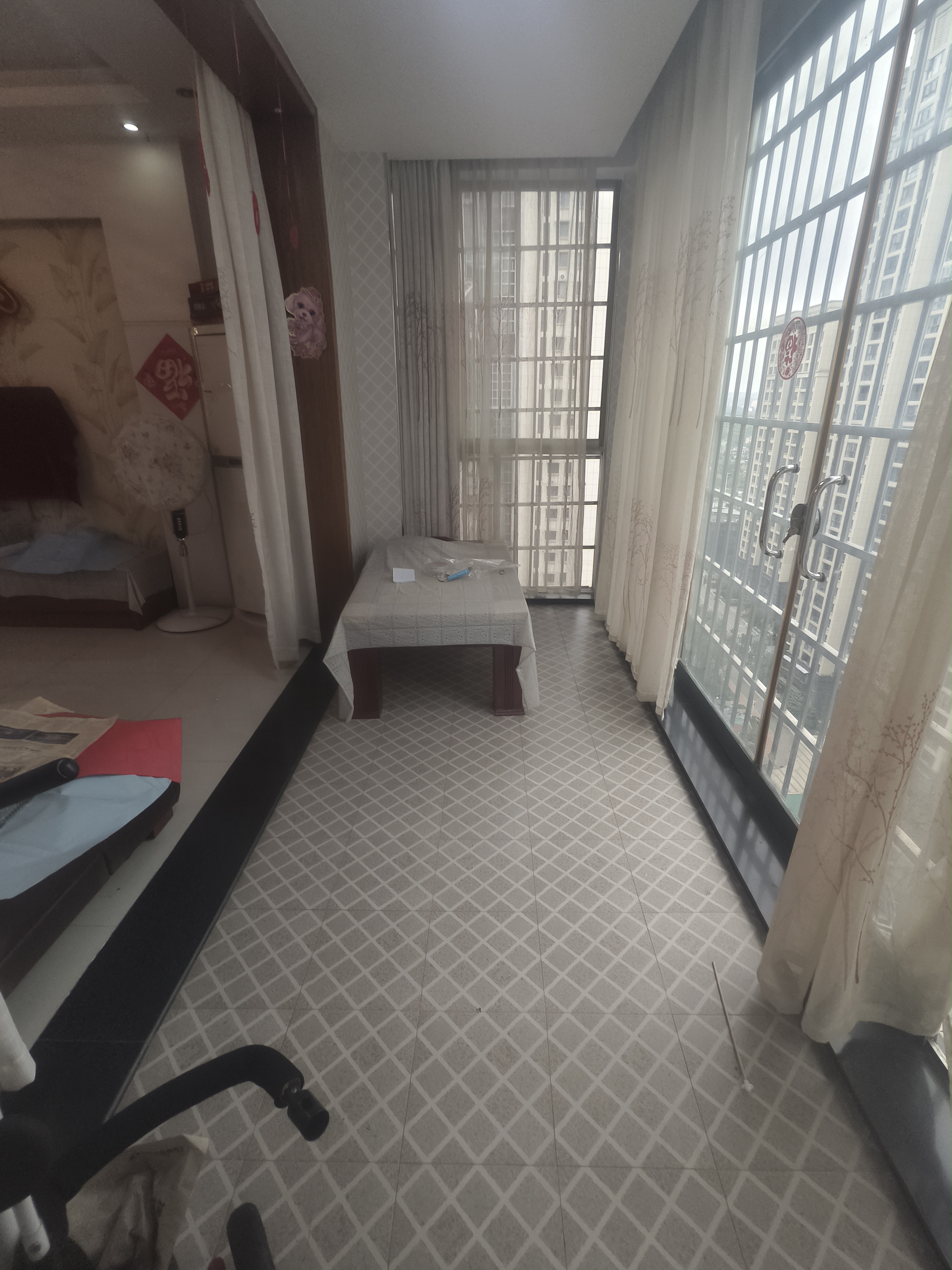 水木华庭  3室2厅2卫    78.0万客厅