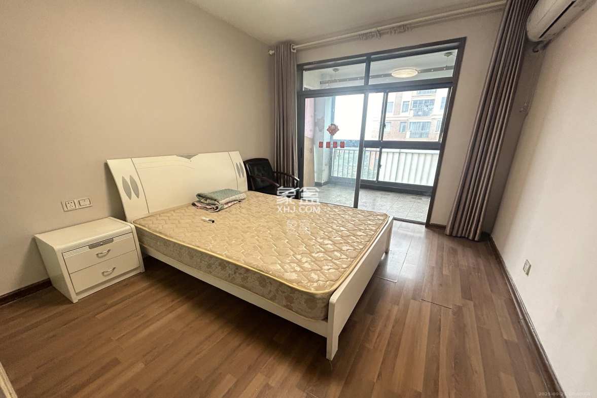 上海城小区 2室2厅1卫 1700.0元/月 上海城小区 2室2厅1卫 1700.0元/月室内图