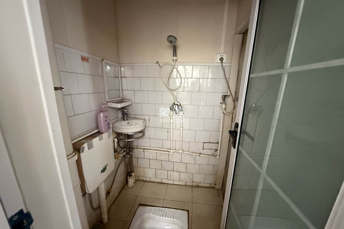 针织厂家属楼(新星南路) 1室0厅0卫 38.8万 针织厂家属楼(新星南路) 1室0厅0卫 38.8万客厅