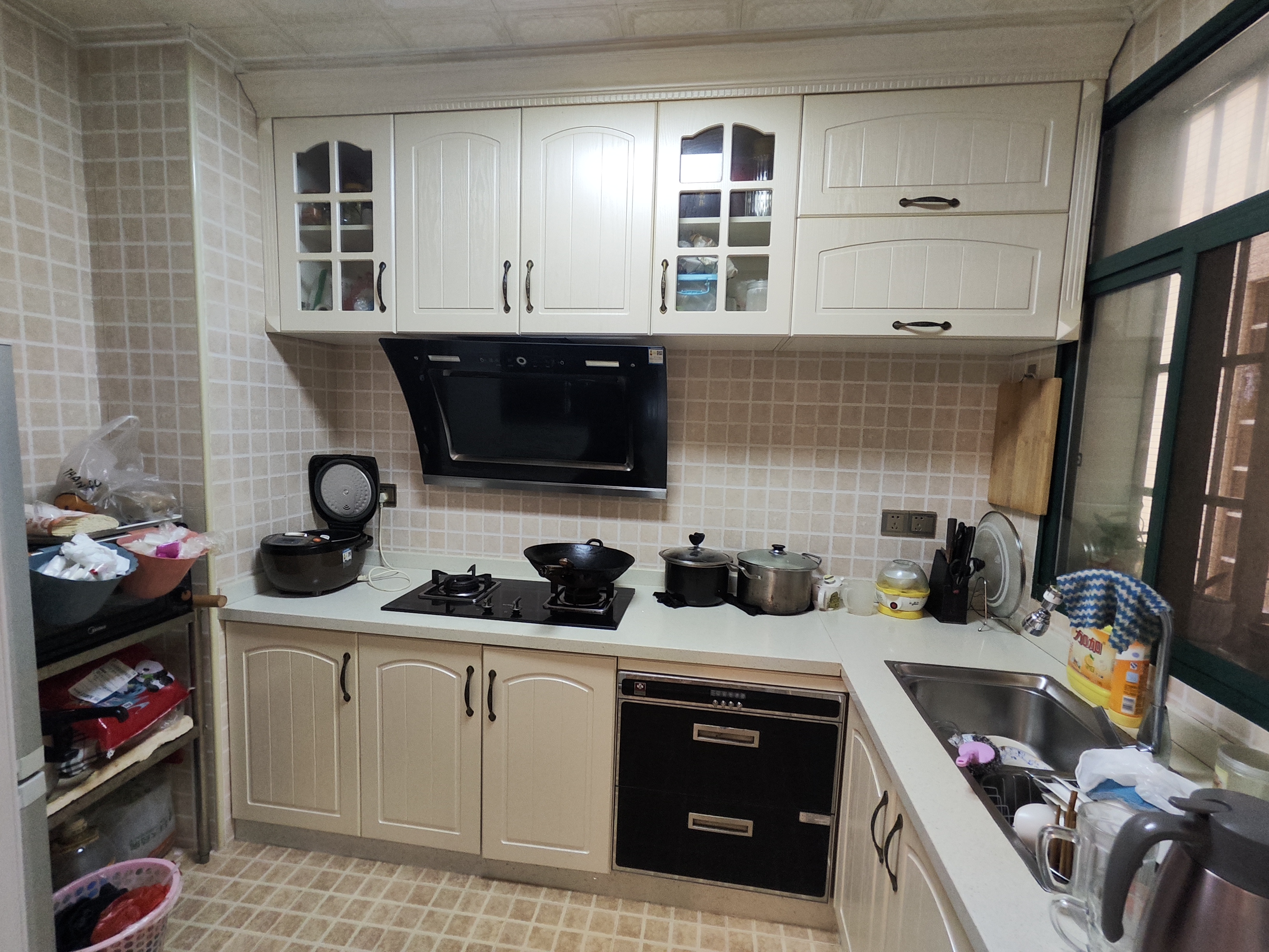 上尚城  3室2厅1卫    99.8万 上尚城  3室2厅1卫    99.8万客厅