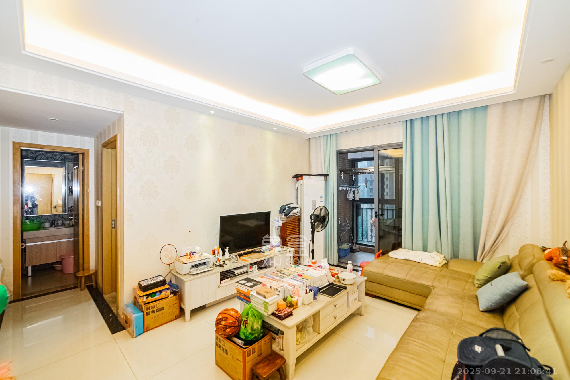 珠江郦城探香里  3室2厅1卫    76.8万 珠江郦城探香里  3室2厅1卫    76.8万客厅